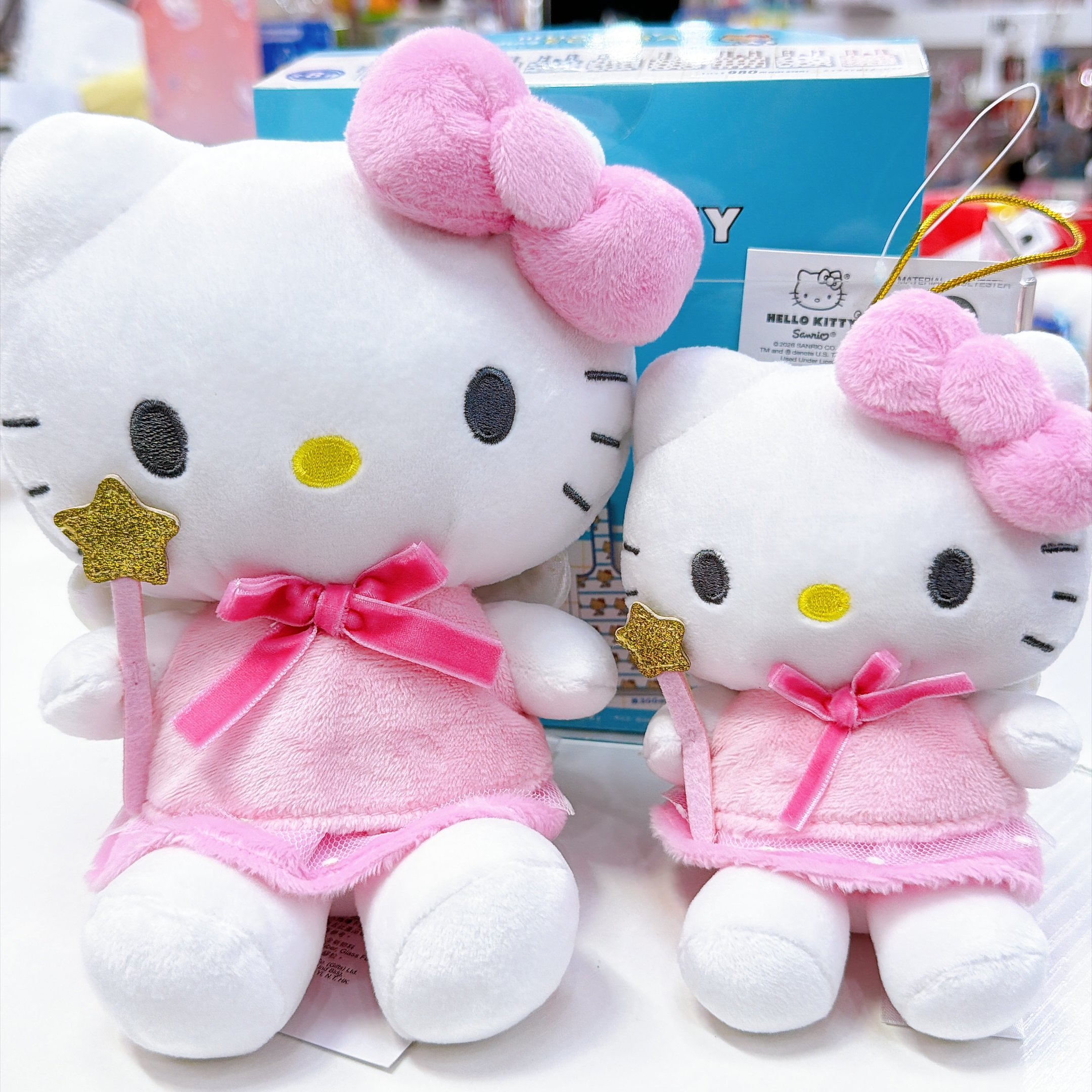 原裝行貨 Kitty粉紅聖誕節系列公仔掛飾
