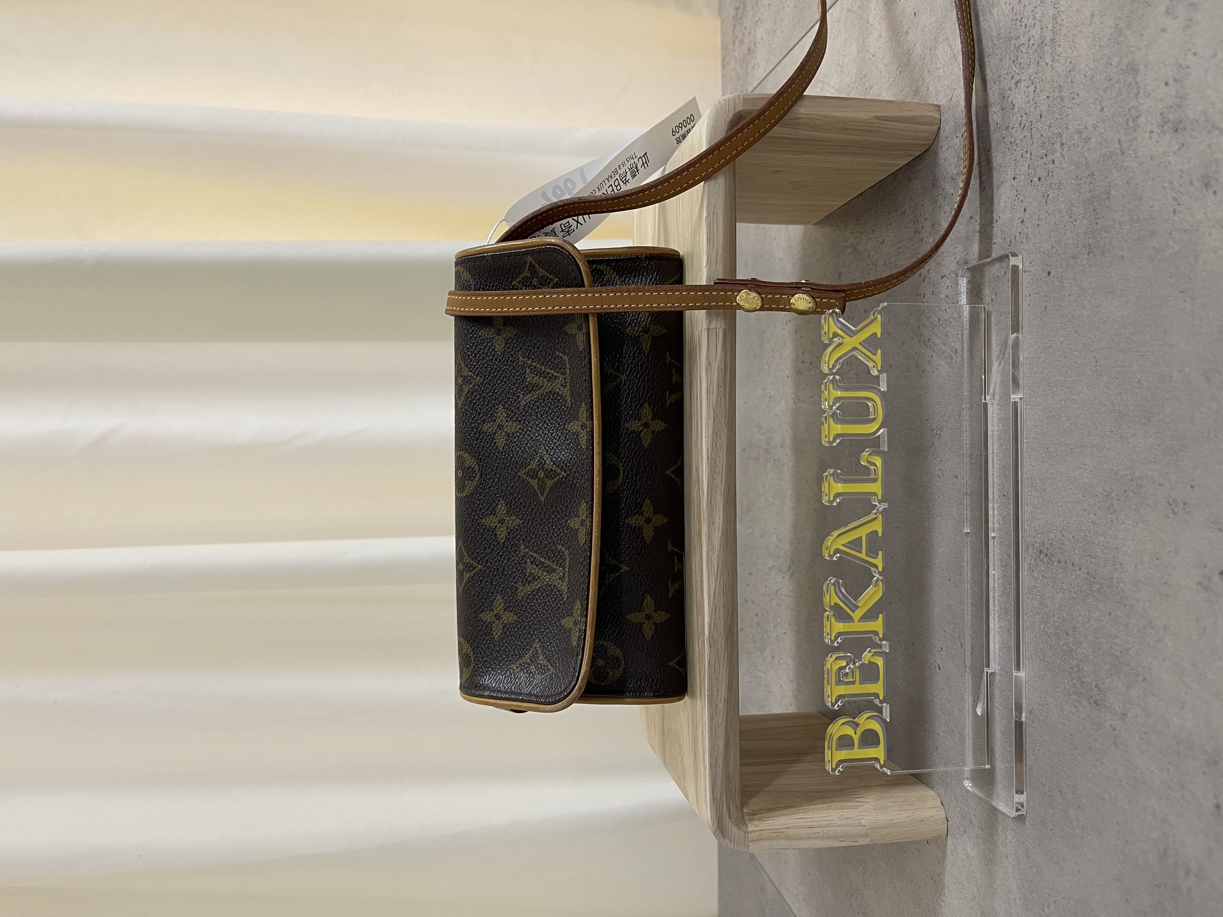 Pre-owned Louis Vuitton Monogram Pochette Twin PM/ Product Code: 26012508