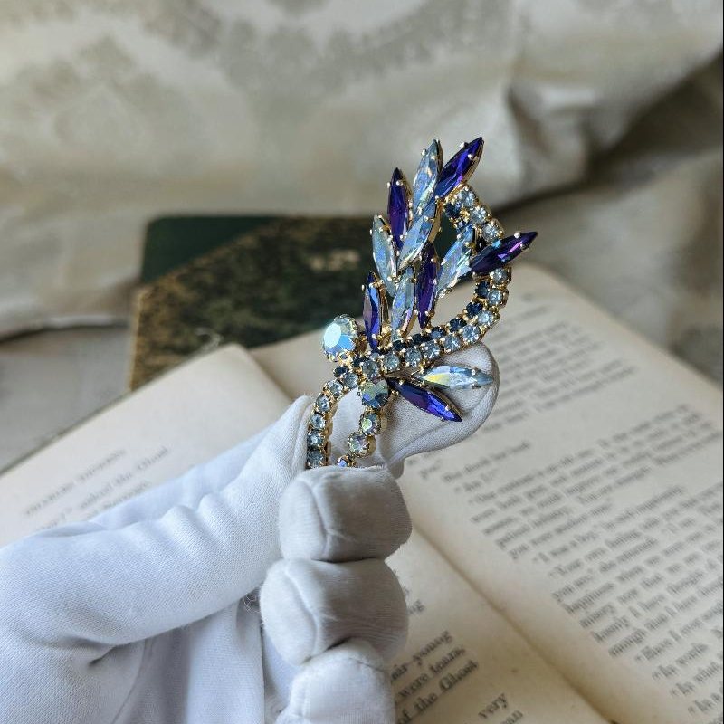Vintage Mid-Century Designer Quality Lavender Aurora Marquis Brooch(MT2404)