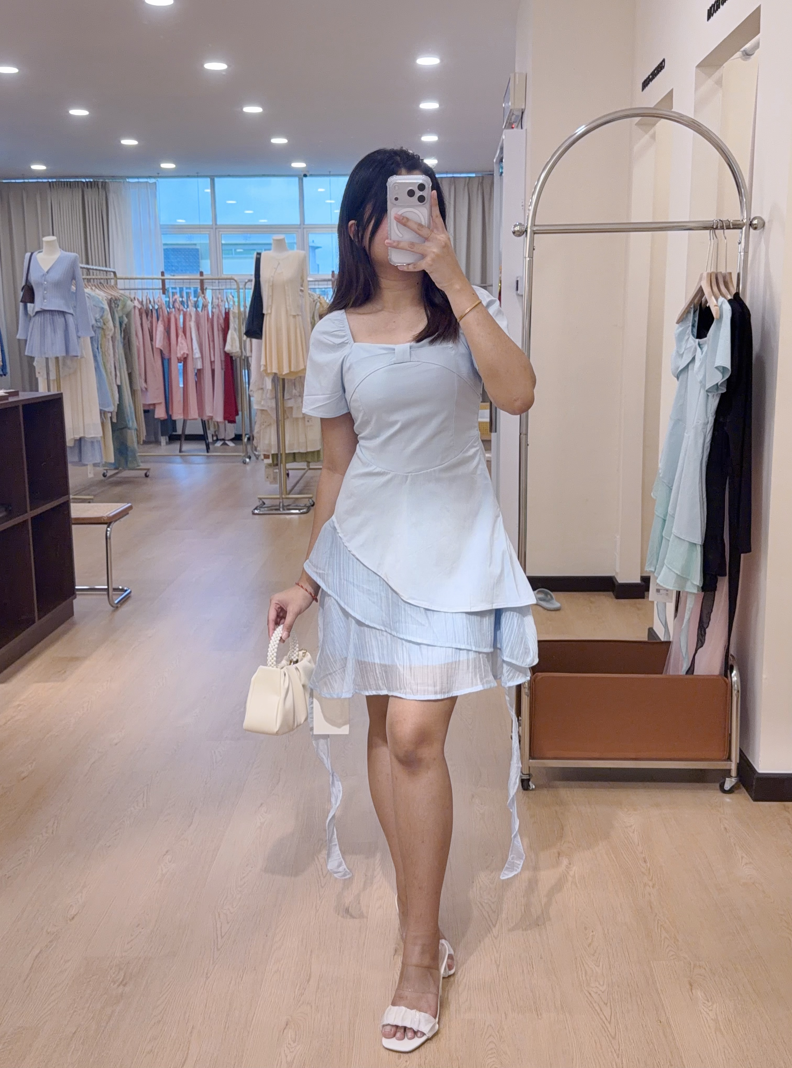 2856法式设计感连身裙