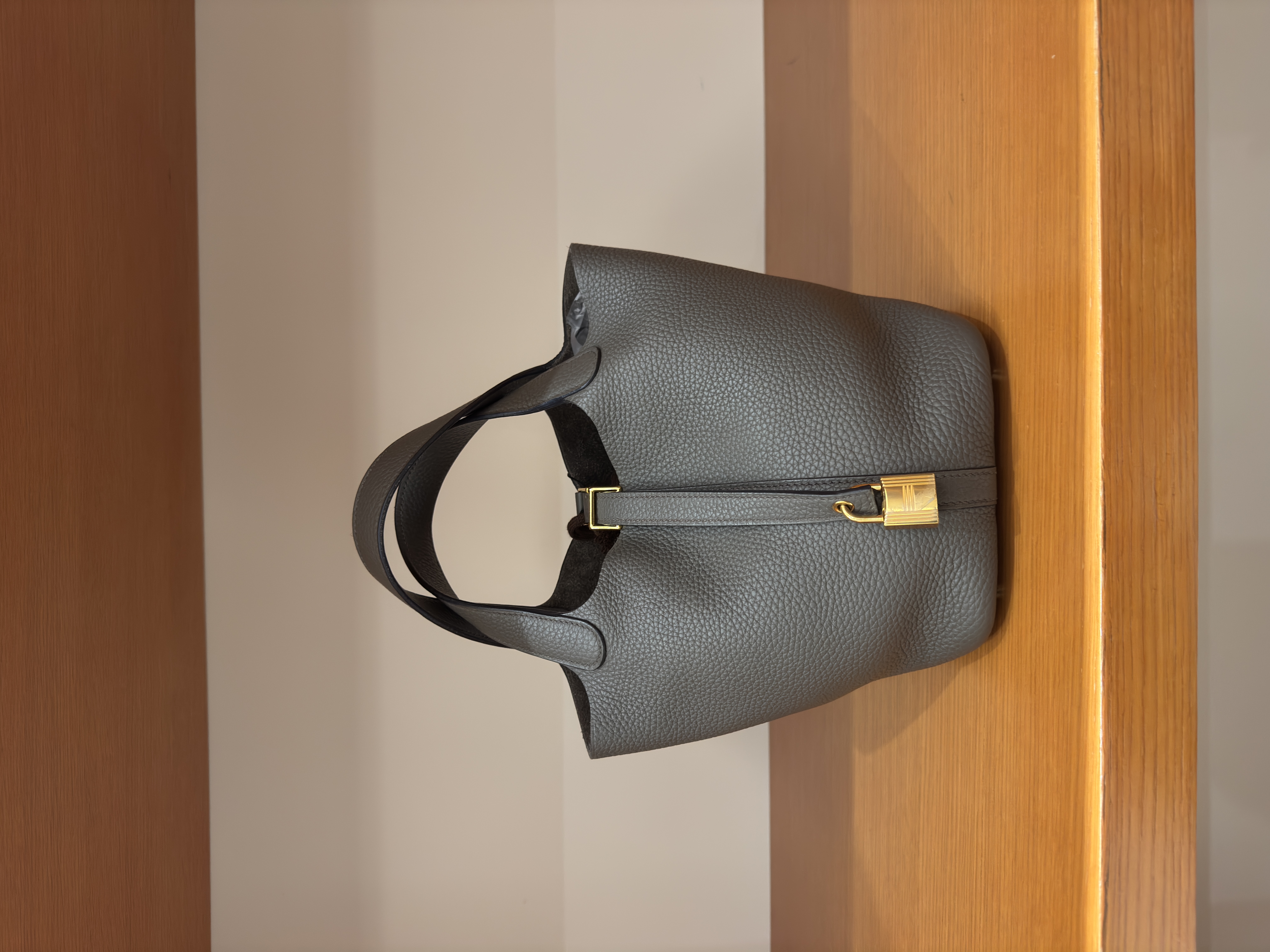 Pre-Owned HERMES P18 / Stamp Y / 錫器灰 