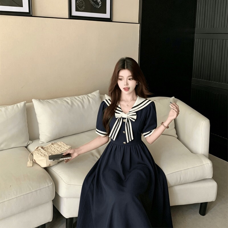 B172(8976长) 长款韩版复古学院风水手蝴蝶结领下摆A字蓝连身裙