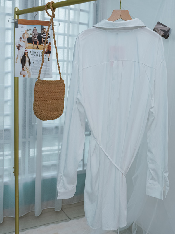 White Oversized Shirt Dress with Waist Tie Detailing‖ 腰间细带白色宽松衬衫式连衣裙 KR01938051