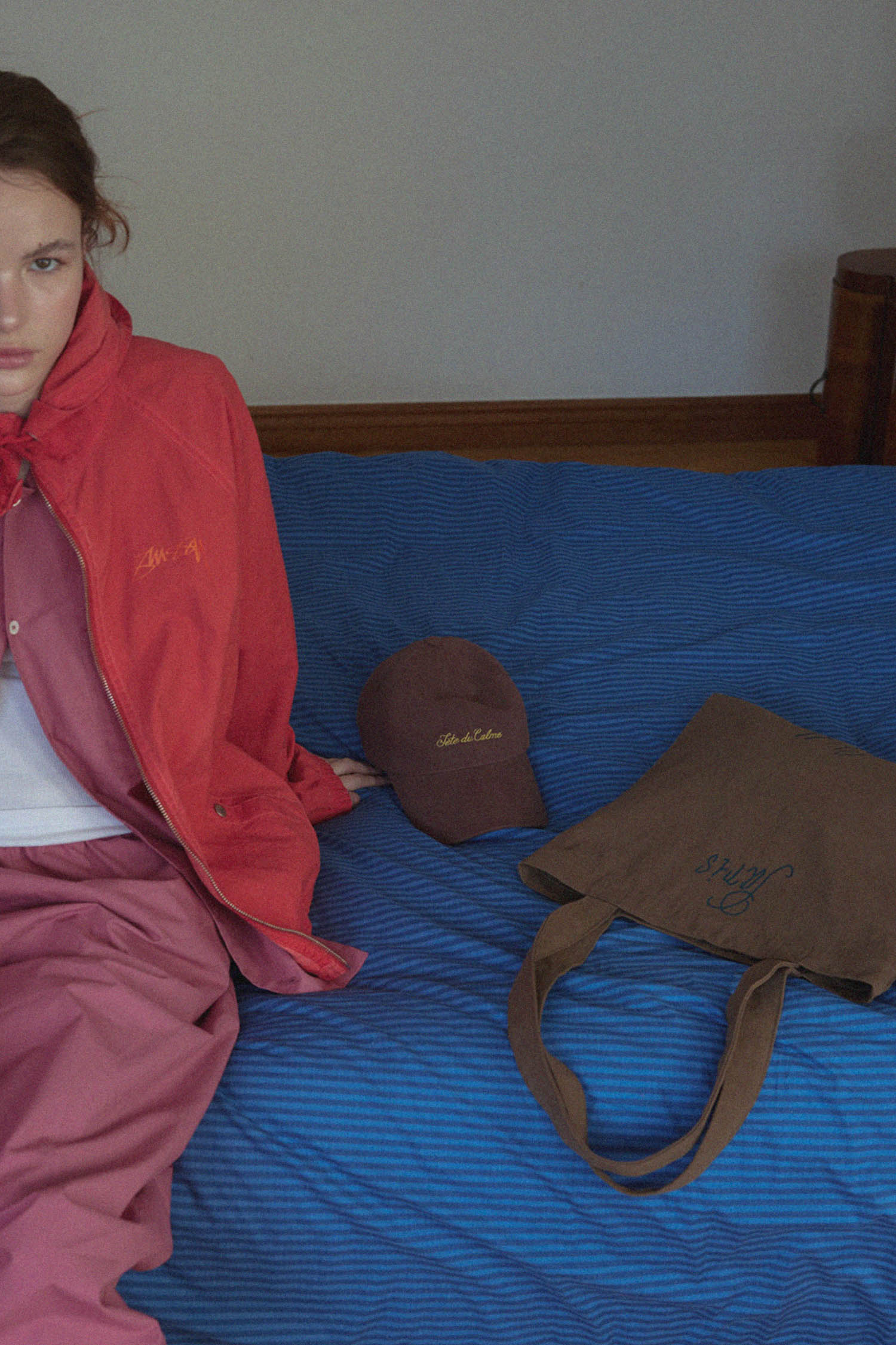 HÔTEL 827 Poétique Shoulder Bag (Cocoa)