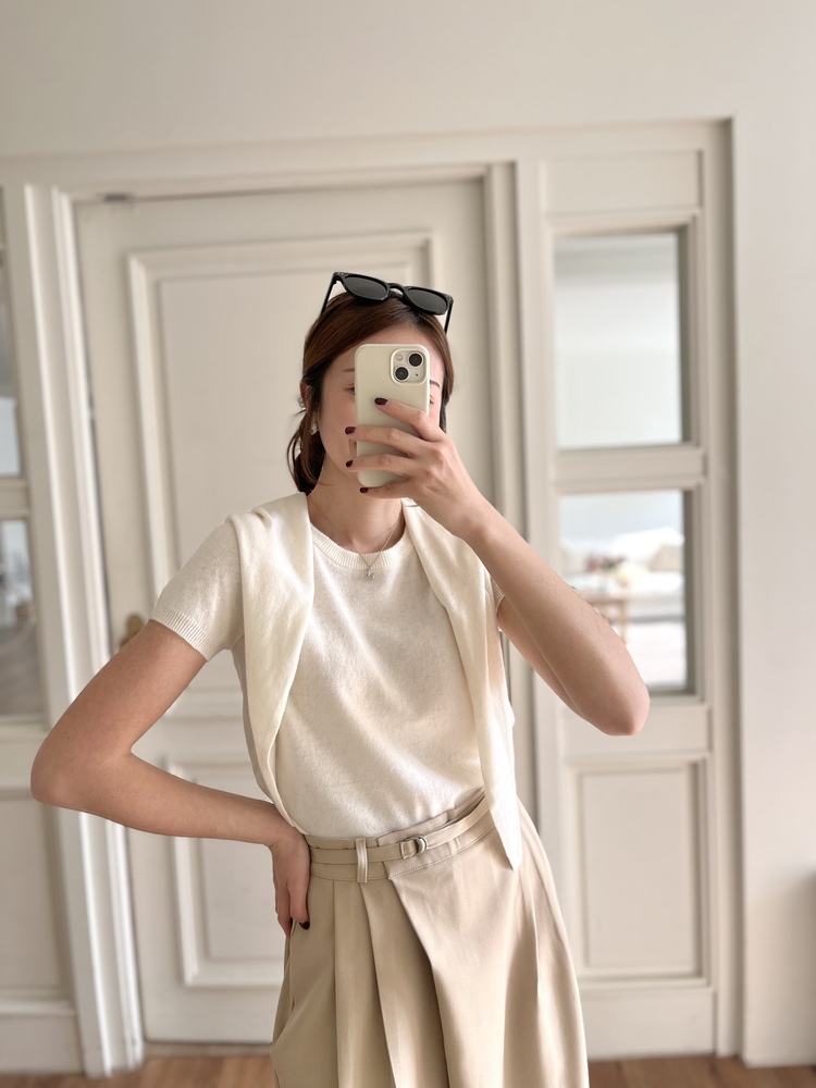 The Frenchie Top with Cape (Ivory)