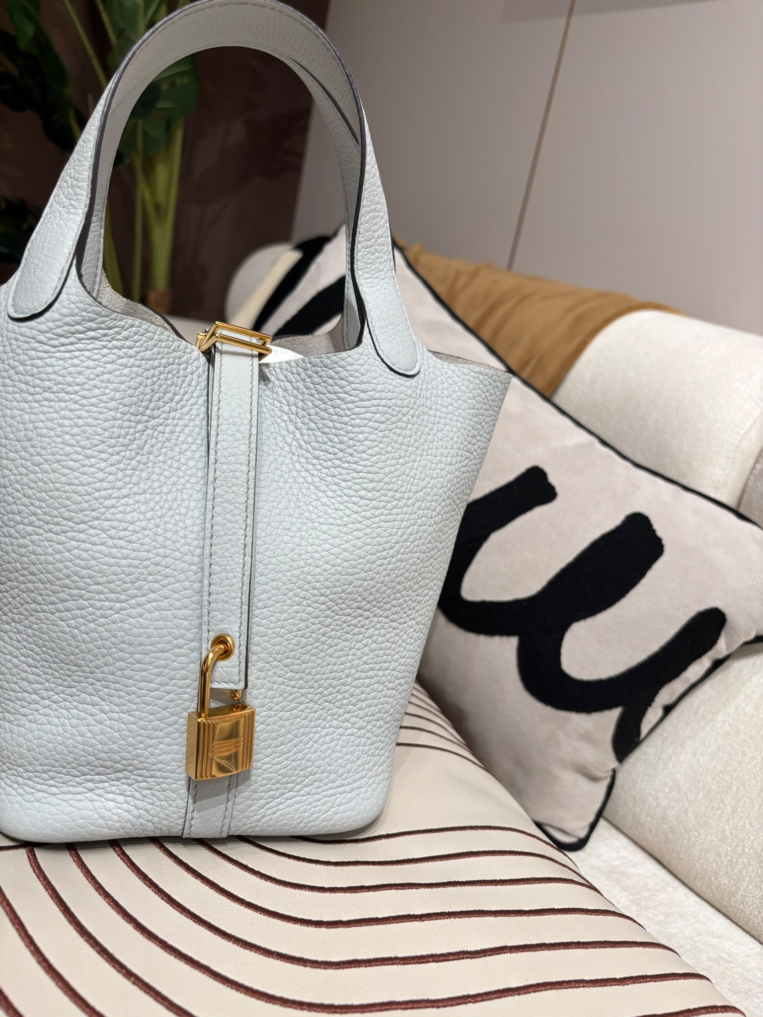 Hermes Picotin 18 Stamp B 聖杯藍金扣 100%Authentic, 95%New ✅Key Lock✅Dust bag
