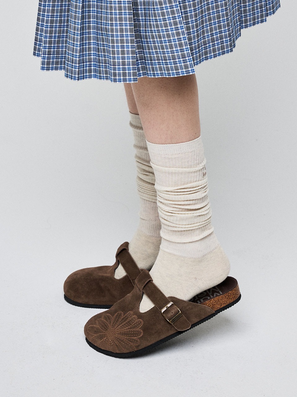 Mardi Mercredi Classique T-Strap Suede Mule 🌿