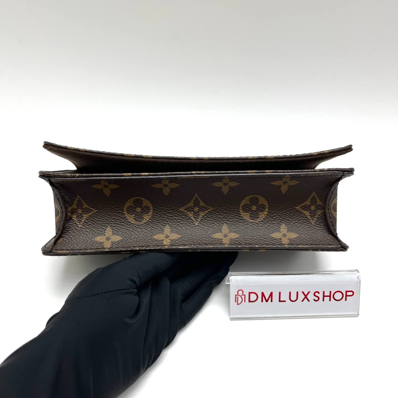 LV Monogram Canvas Lily WOC