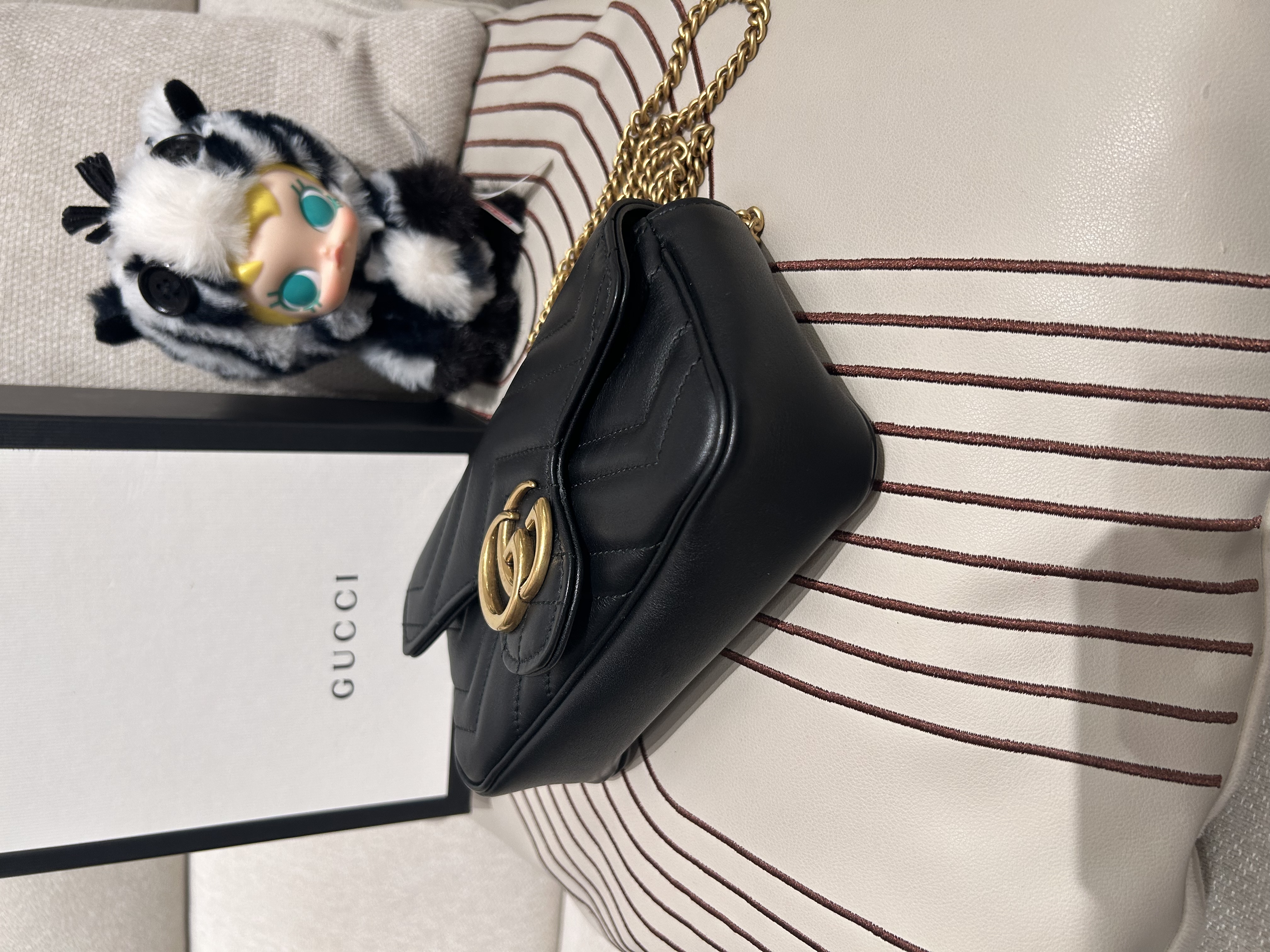 Gucci gg marmont mini flap bag 黑色牛皮金鏈 100%Authentic, 98%new ✅Dust bag✅ box 
