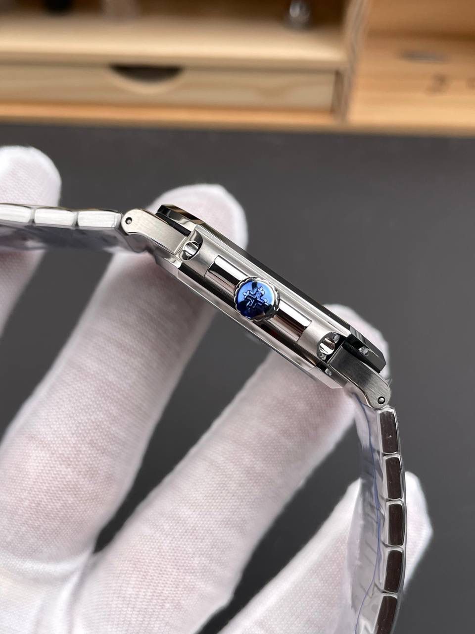 百达翡丽鹦鹉螺系列复刻男士腕表，绿色表盘，精钢表带