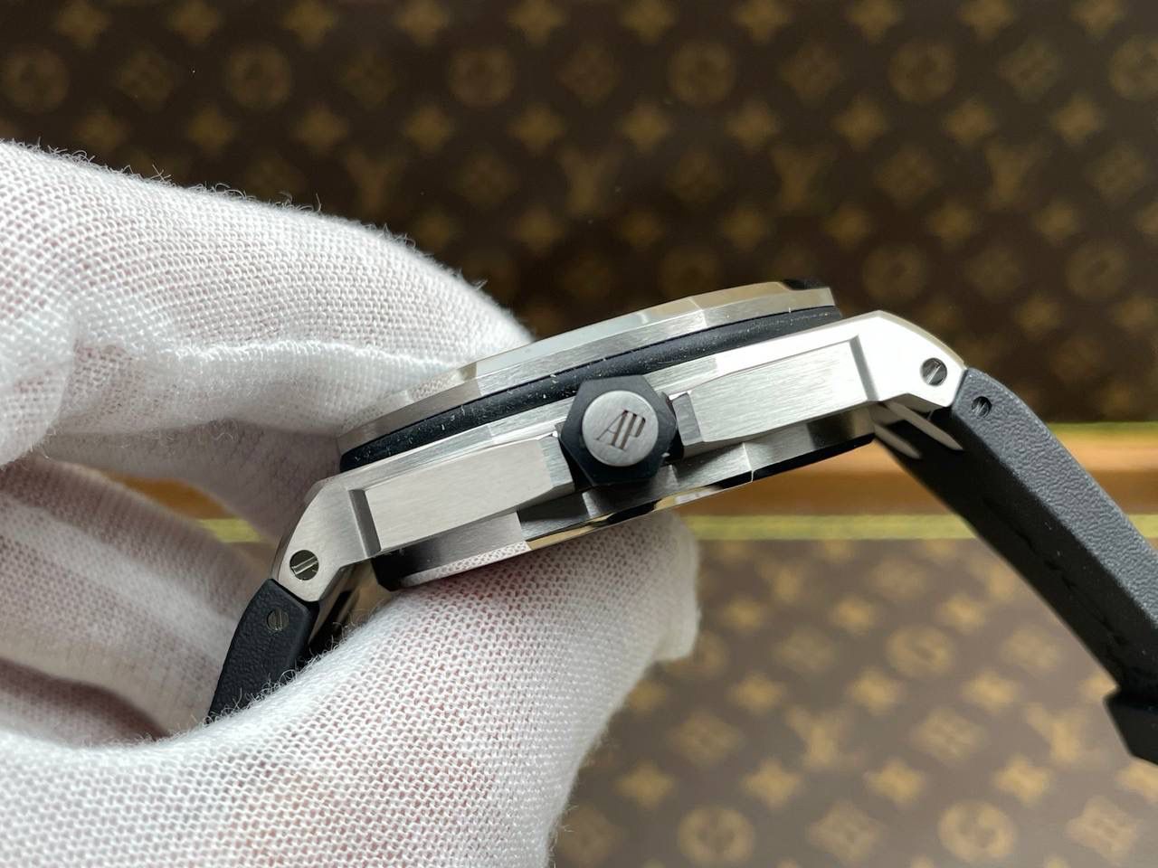 爱彼皇家橡树离岸型系列男士腕表