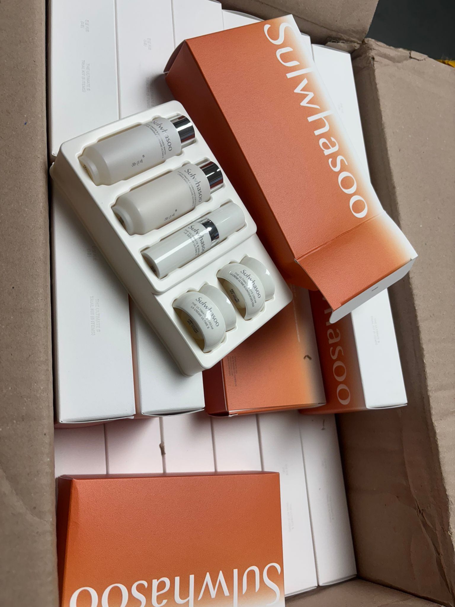 💥💥 稀罕中樣. 🇰🇷 Sulwhasoo 雪花秀白月亮臻秀五件中樣套盒.  ✅ 現貨 ✅ ‼️ 售完即止‼️