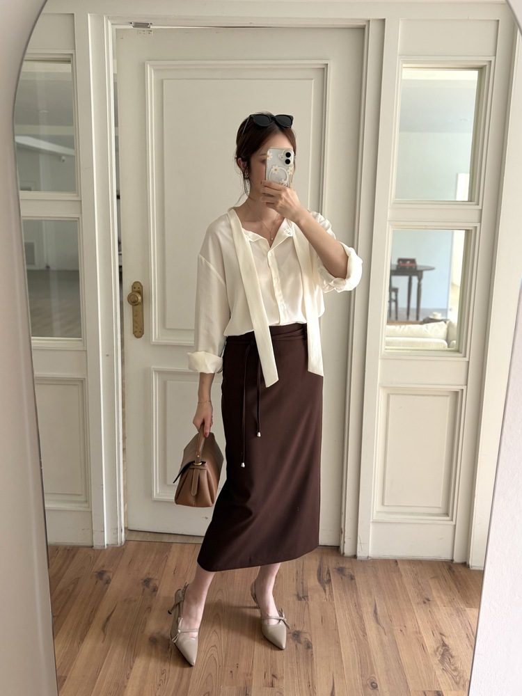 Two-way Tie Detail Blouse (Ivory)