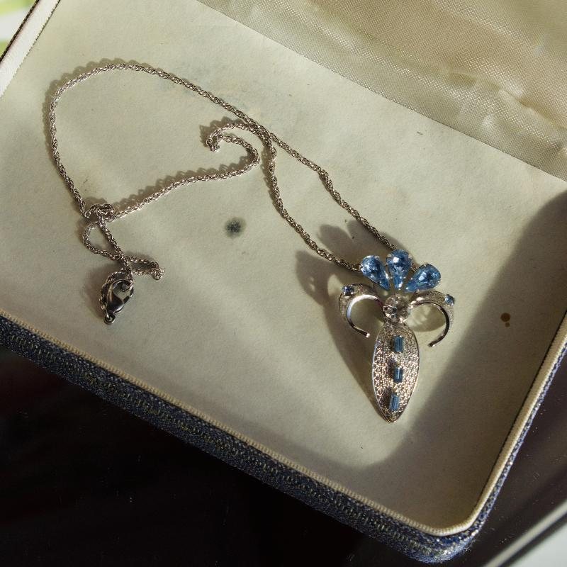 C.a. 1950s Handmade Filigree Rhodium Plated Aqua Rhinestone Jewelry Set in Original Box - Cocktail necklace and Earrings (MT1435)