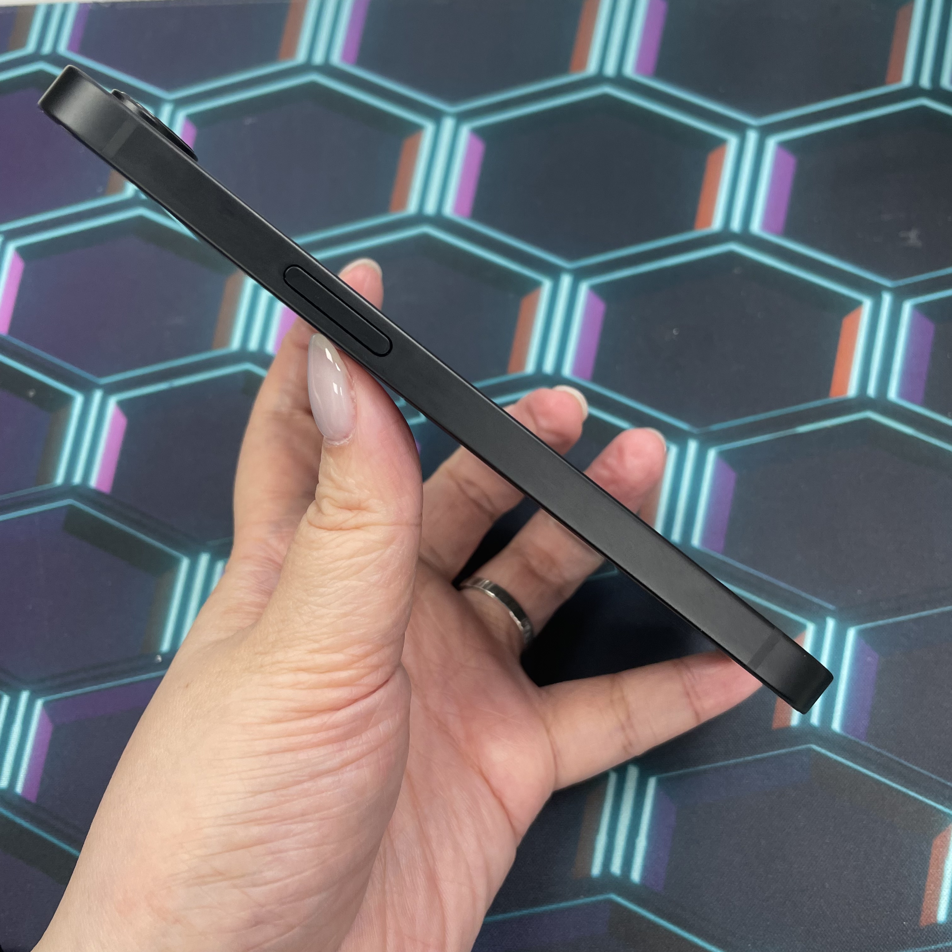 *6494 16e 完美機 128GB 電100 黑色 black