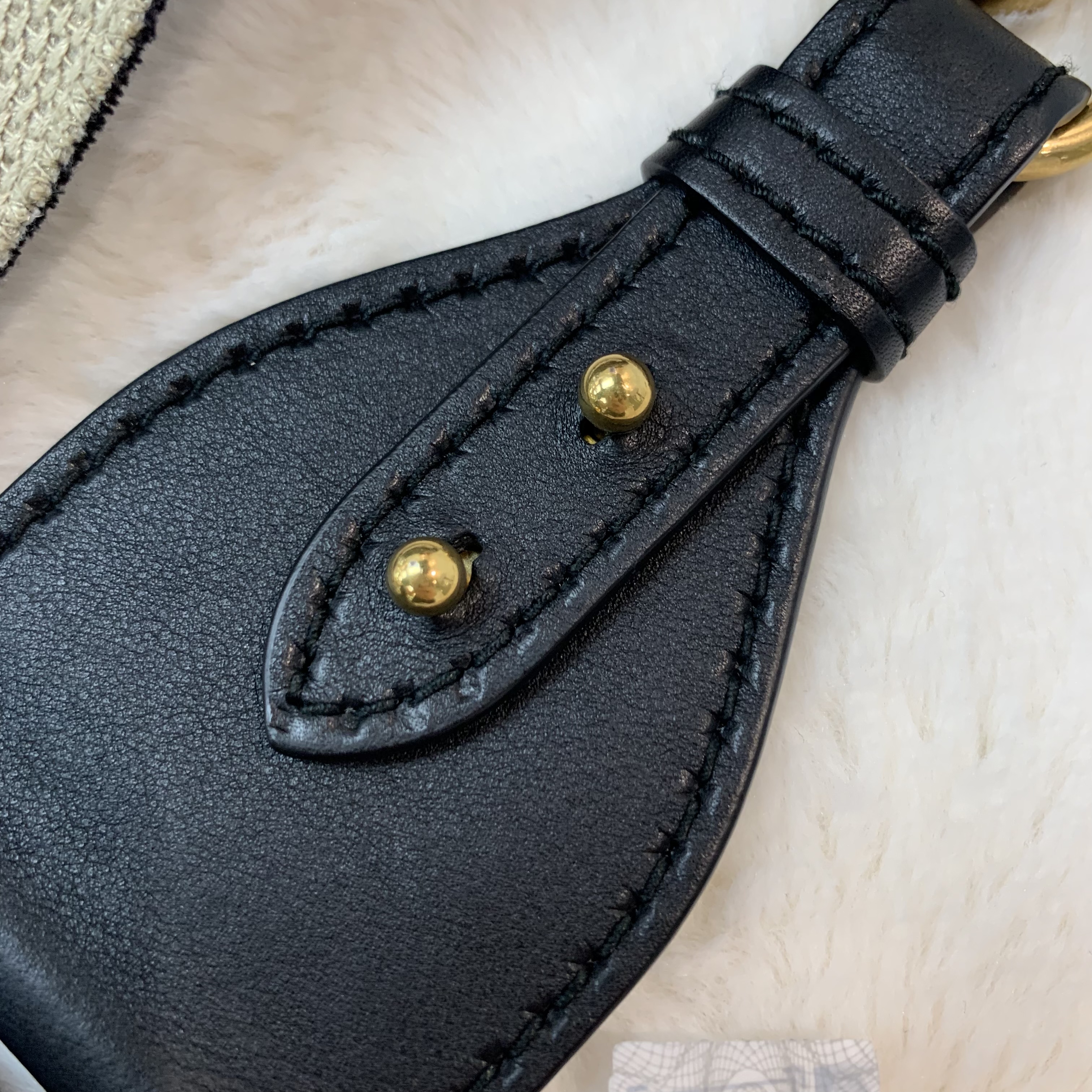 百搭款‼️Dior刺繡老花肩帶🩶