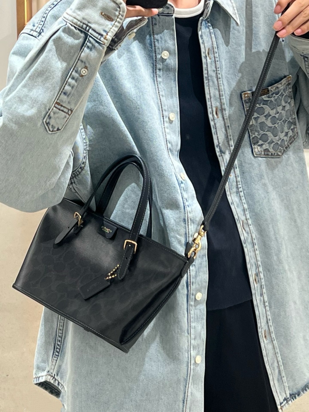 0215 COACH Taxi 小號牛皮tote bag 3月中