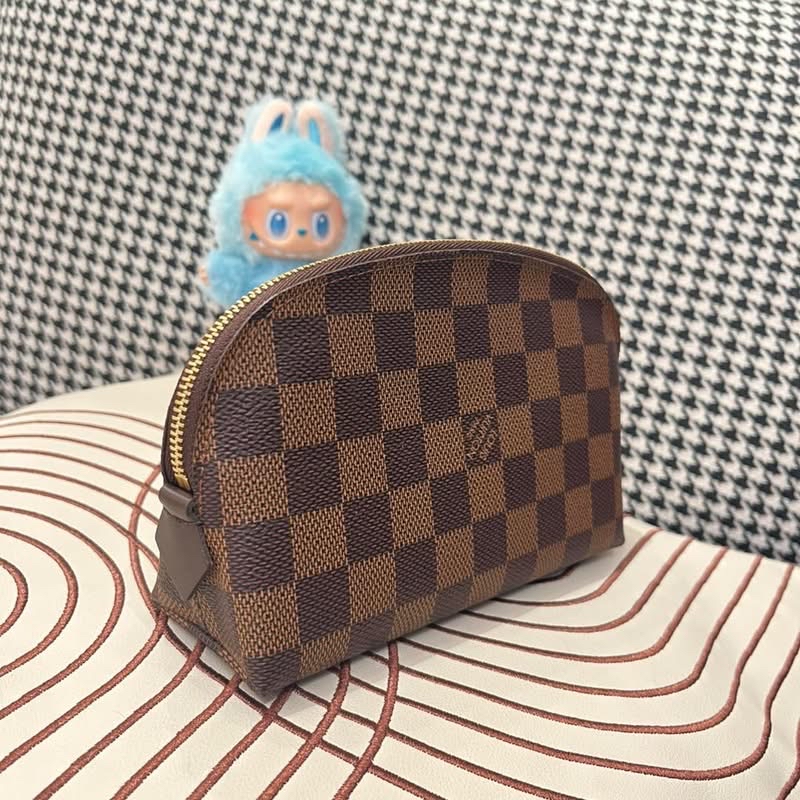 全新 Lv 化妝袋PM  100%Authentic, 全新未使用✅塵袋