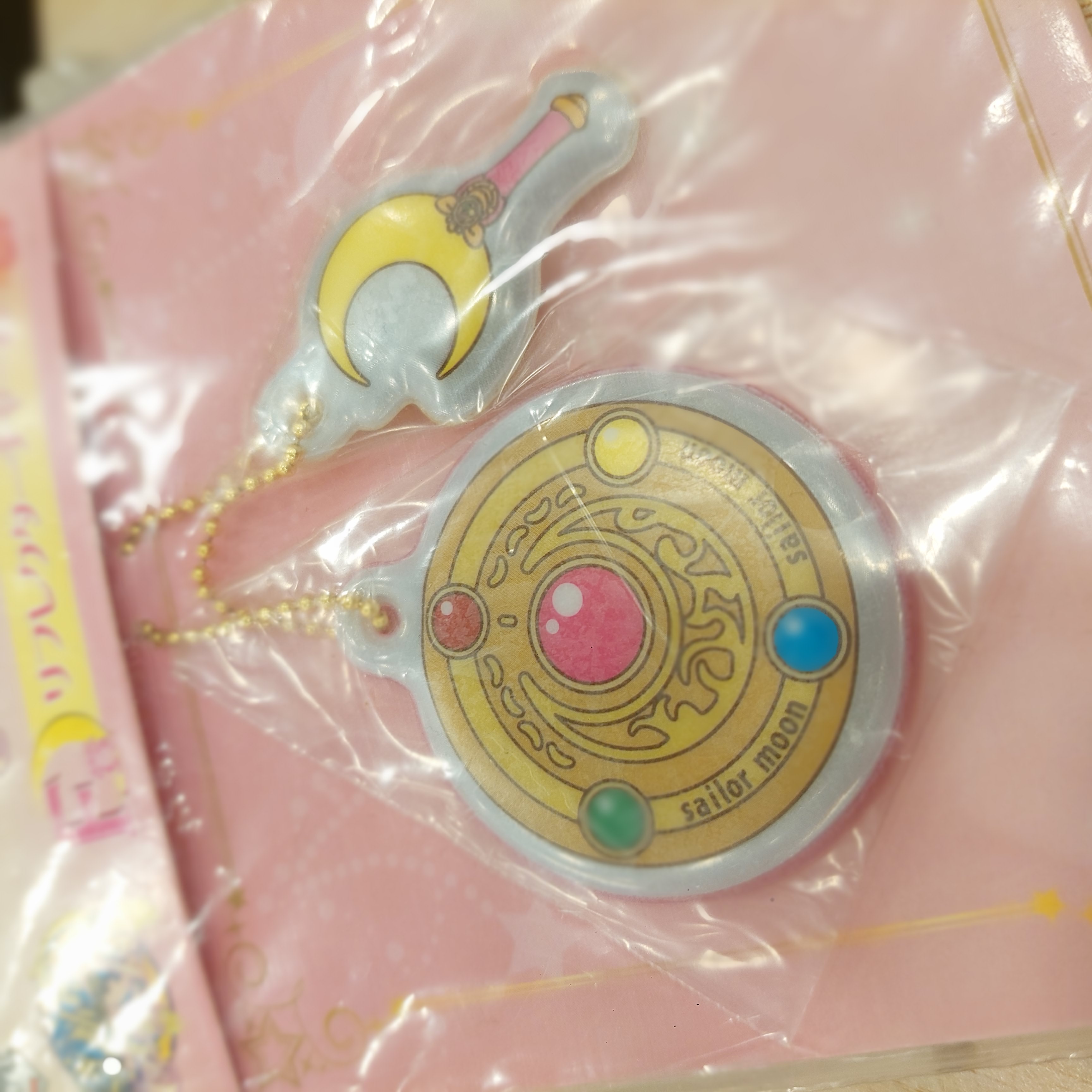 原裝日本 Sailormoon 美少女戰士 反光牌吊飾