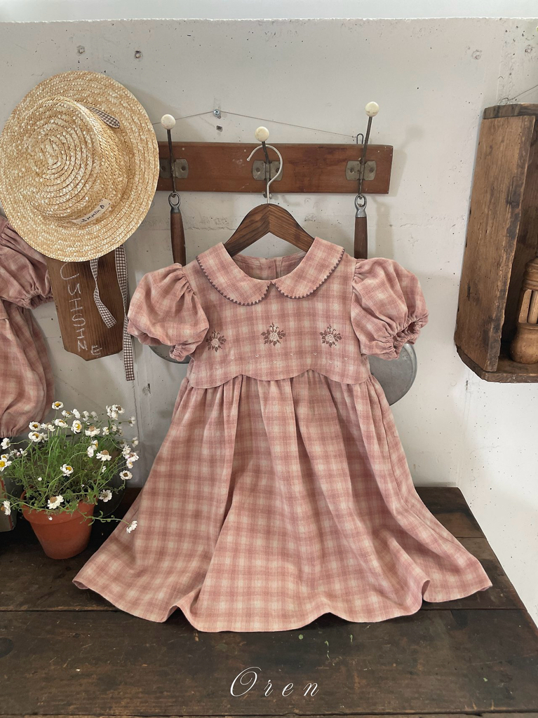 ☀️預訂 韓國直送☀️🇰🇷Oren Toua刺繡格紋泡泡袖包屁衣/連身裙