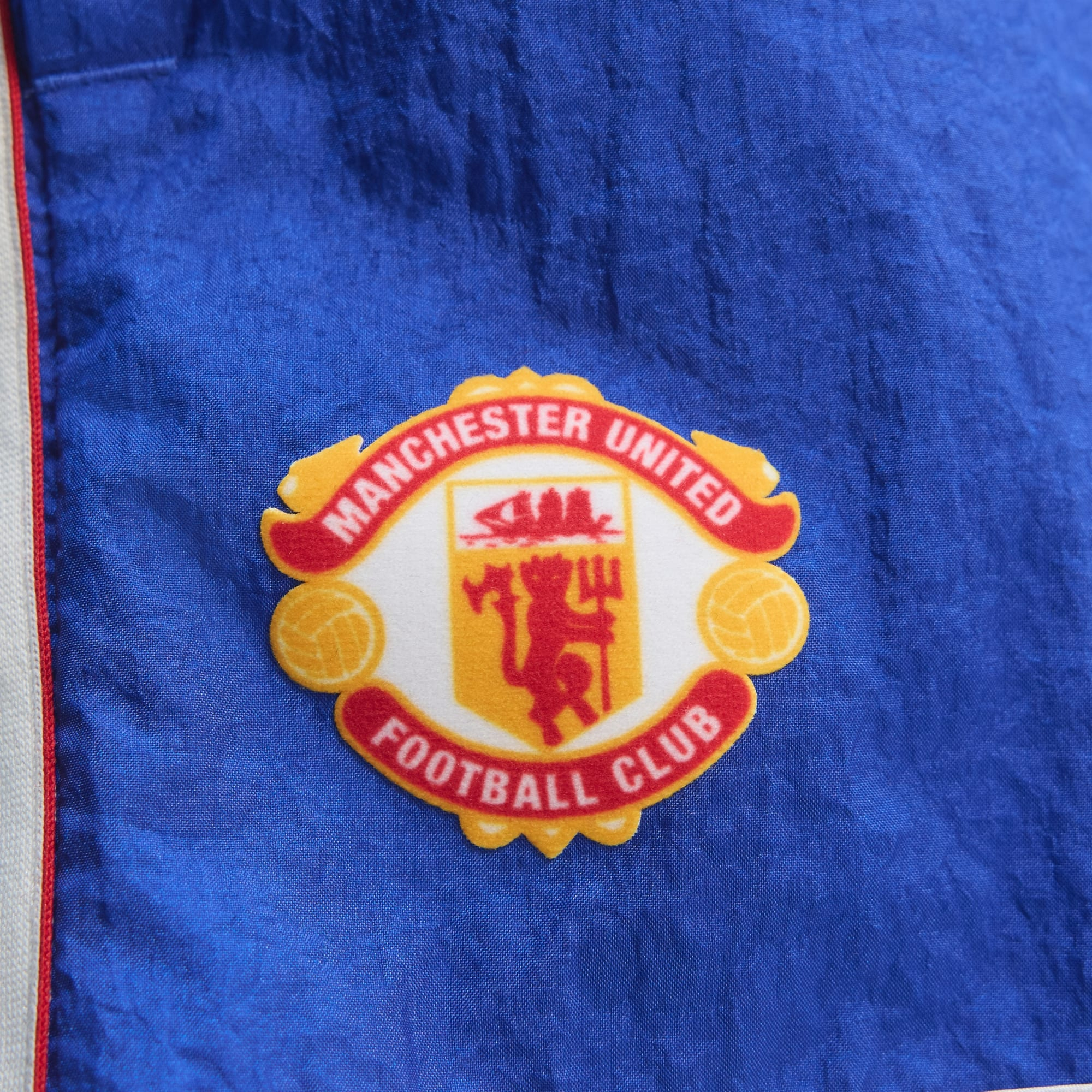 經典休閒美學 ⚽ Adidas Originals Manchester United 曼聯 1991/92 復古運動短褲 JD5816