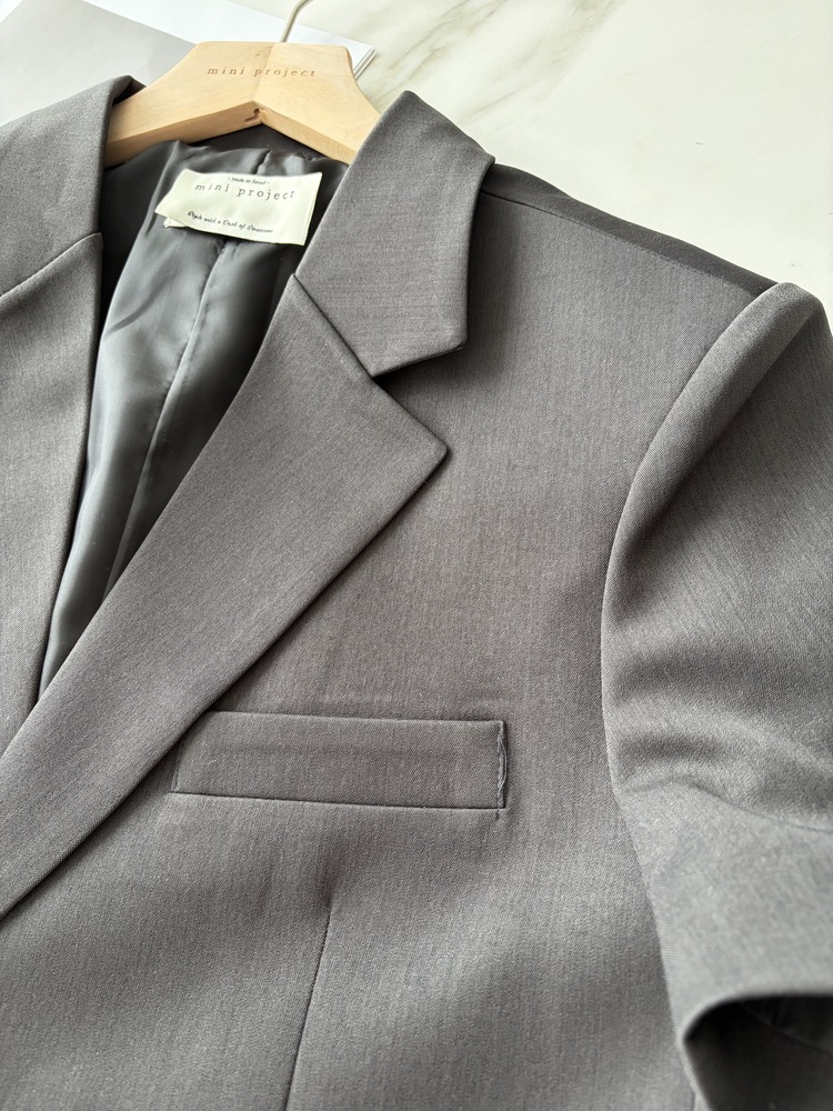 Aveline Relaxed Fit Blazer (Ivory)