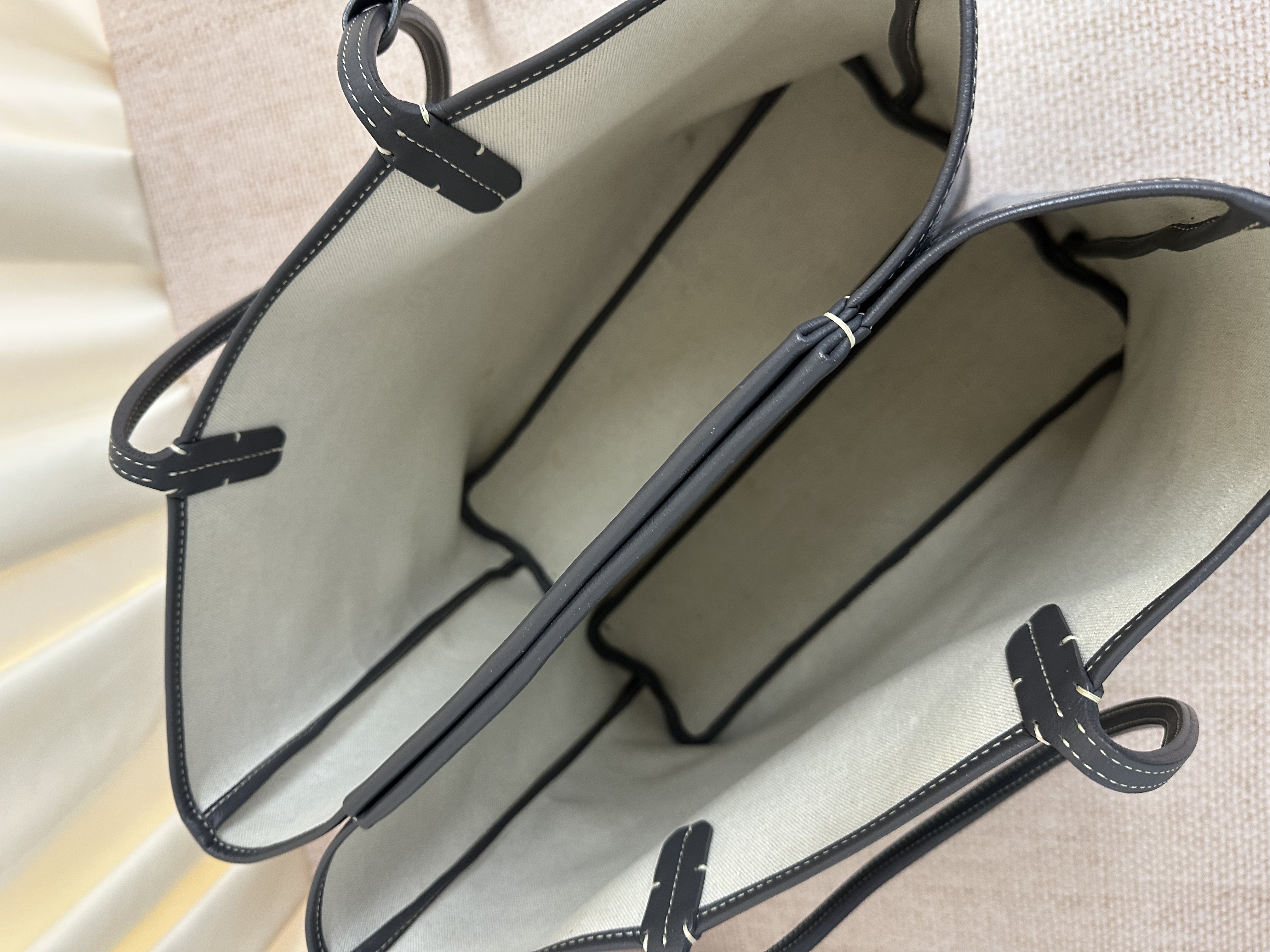 Pre-owned Goyard Isabelle PM Tote Bag/ Product Code: 26041511