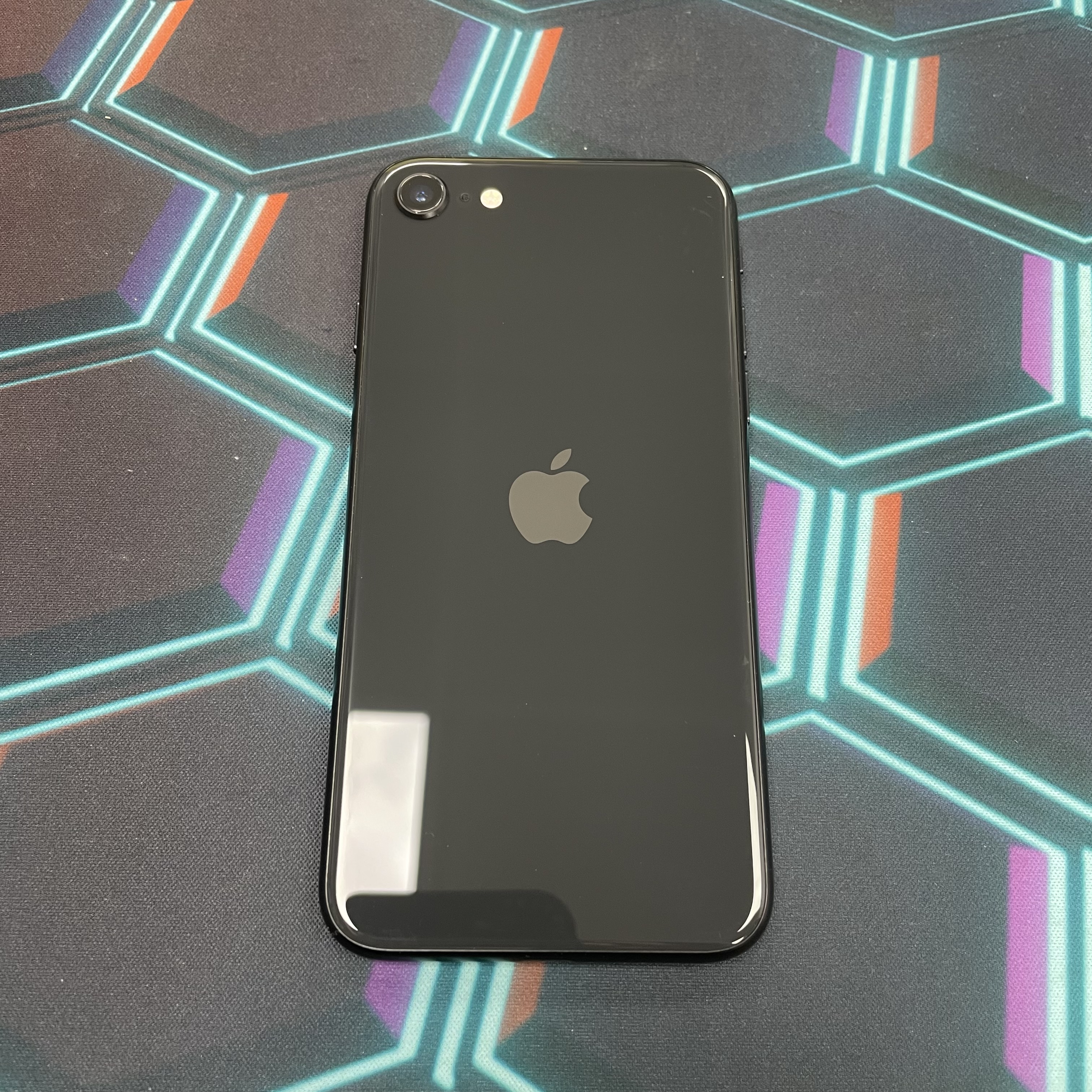 *7070 SE 2 勁靚機 128GB 電73 黑色 black