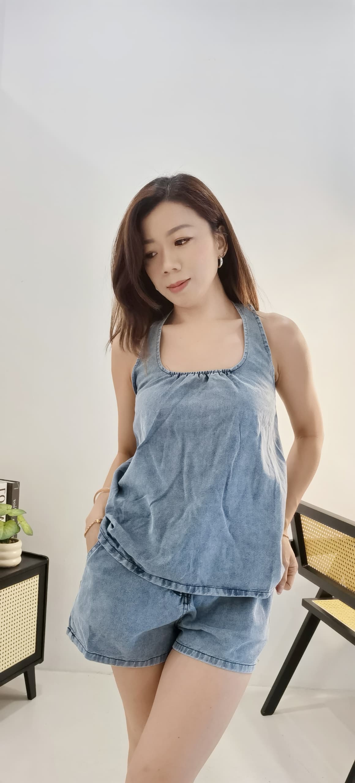 9903 NEW STYLE DENIM SET 减龄款挂脖式牛仔套装