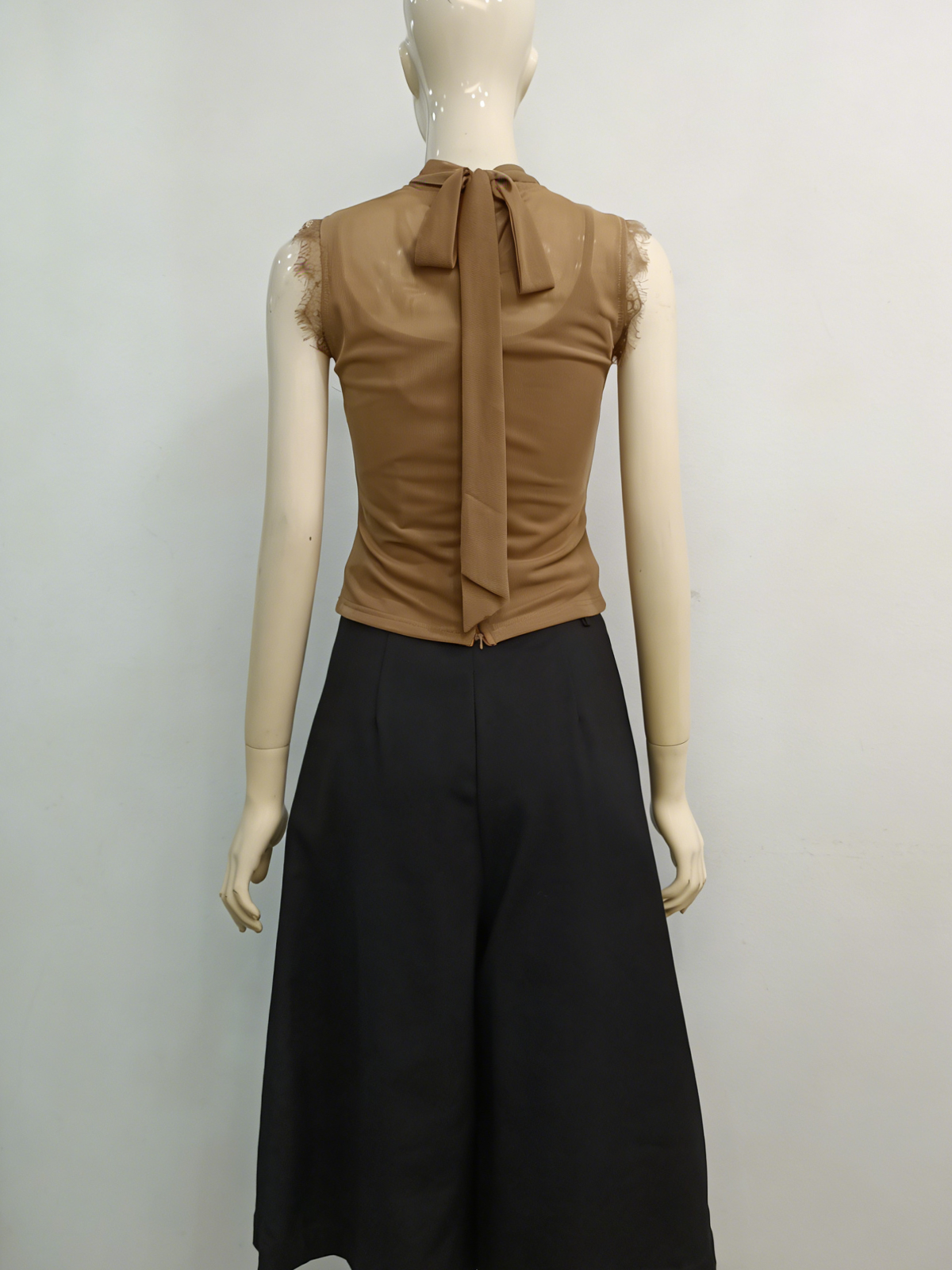 Nude Whisper Top M154