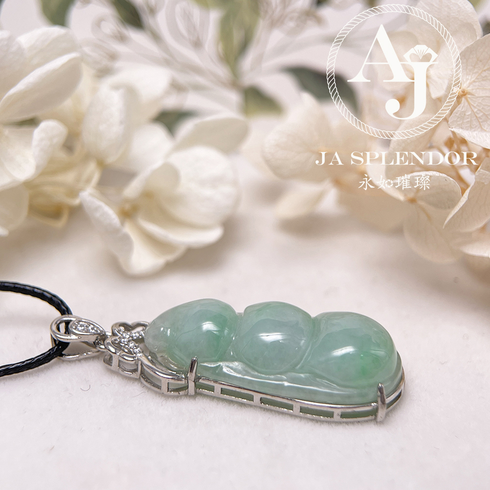 JNS-65 天然翡翠A玉 膠潤細糯化白底青四季平安福豆吊墜