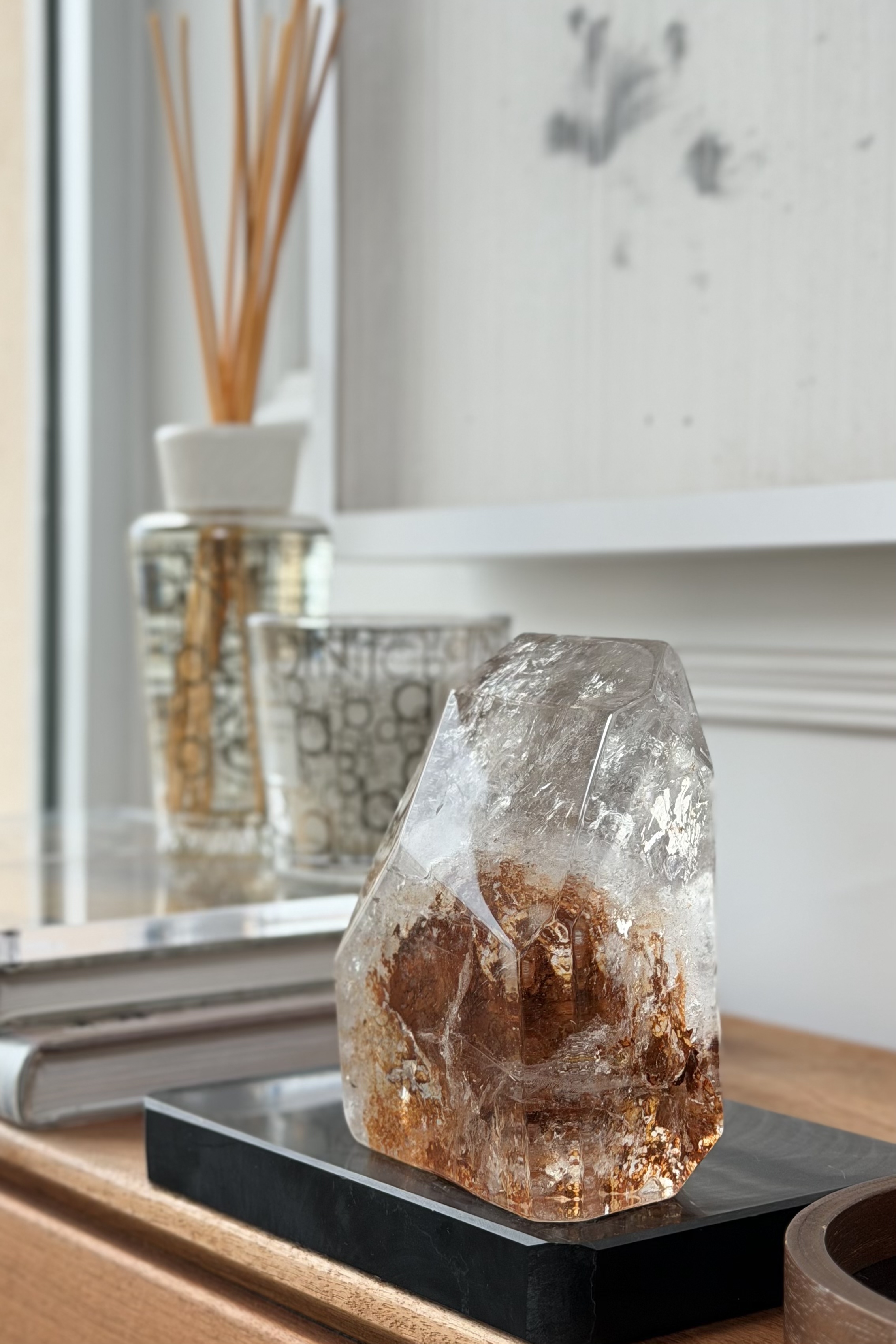 ꧁ 1.3Kg 12.2cm白水晶共生紅泥柱꧂CQ.1016C71G13AF-RA1*11JT