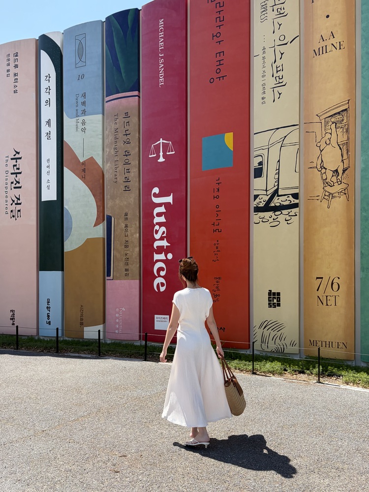 Elea Ribbed Flowy Dress (Ivory)