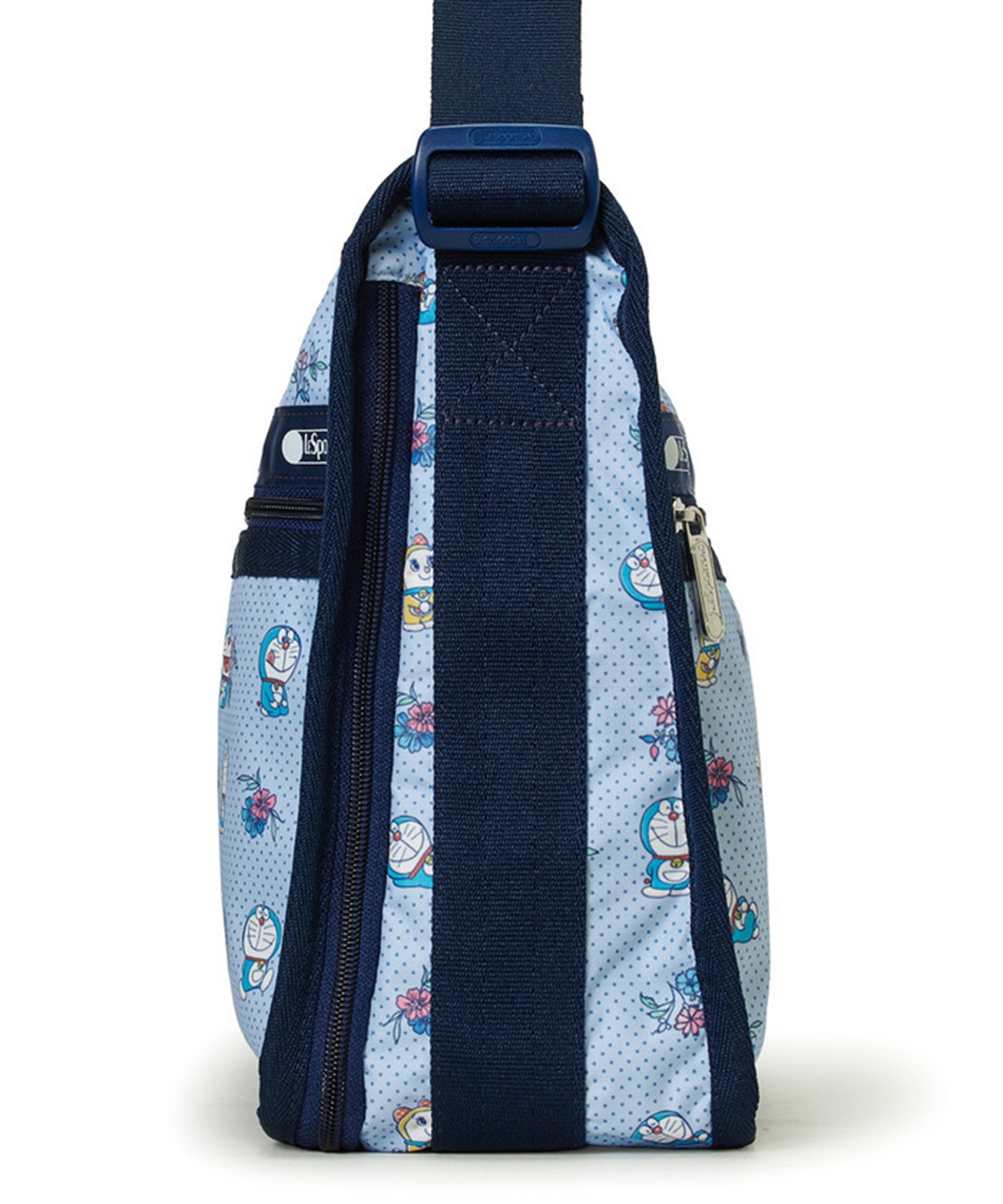 [訂購] [日本直送] 💙 LeSportsac「DORAEMON DELUXE EVERYDAY BAG」 📏 尺寸/內容：高約25cm｜闊約33cm｜厚約13cm {TF260810}