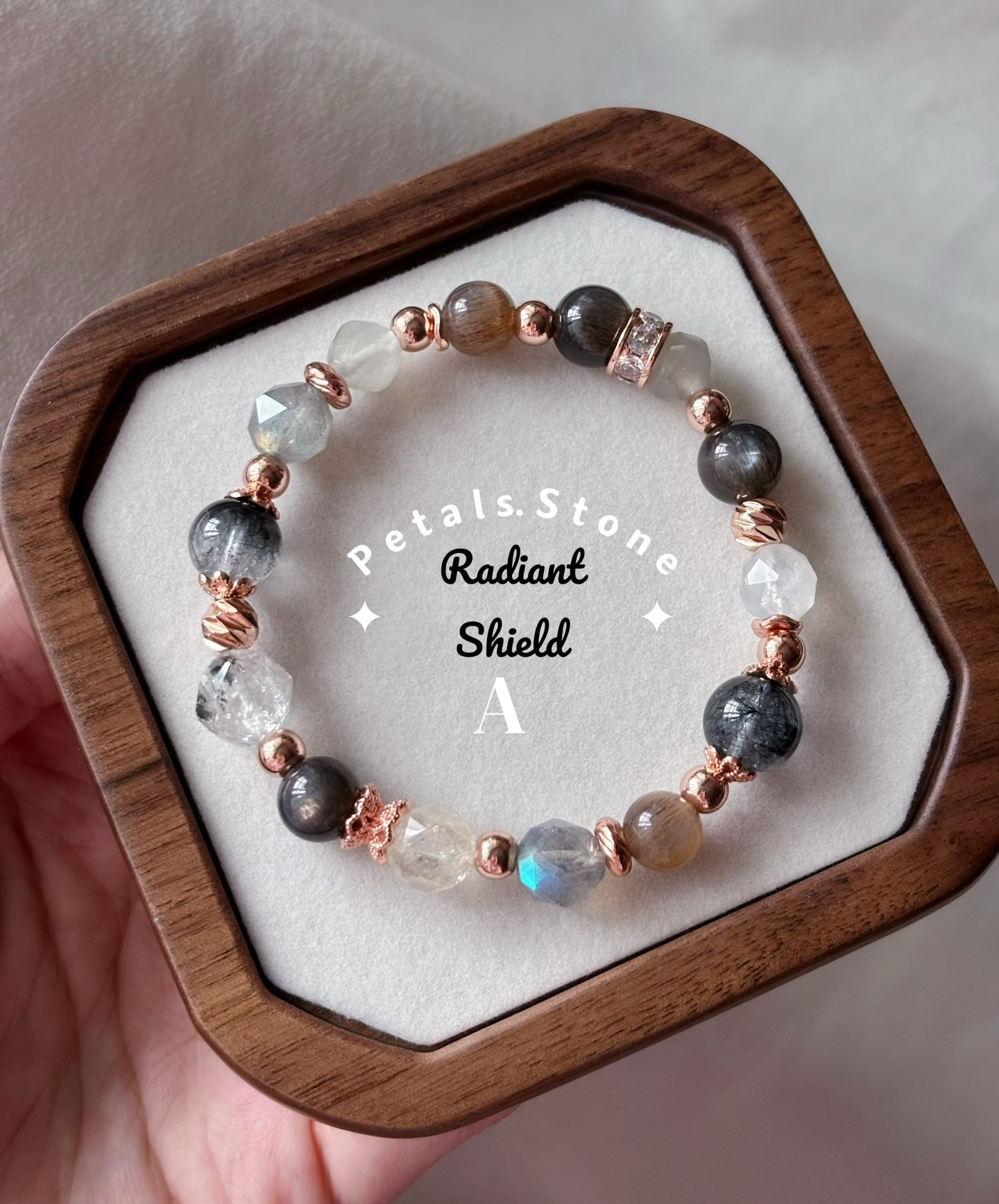 ౨ৎ𝐑𝐚𝐝𝐢𝐚𝐧𝐭 𝐒𝐡𝐢𝐞𝐥𝐝★彡