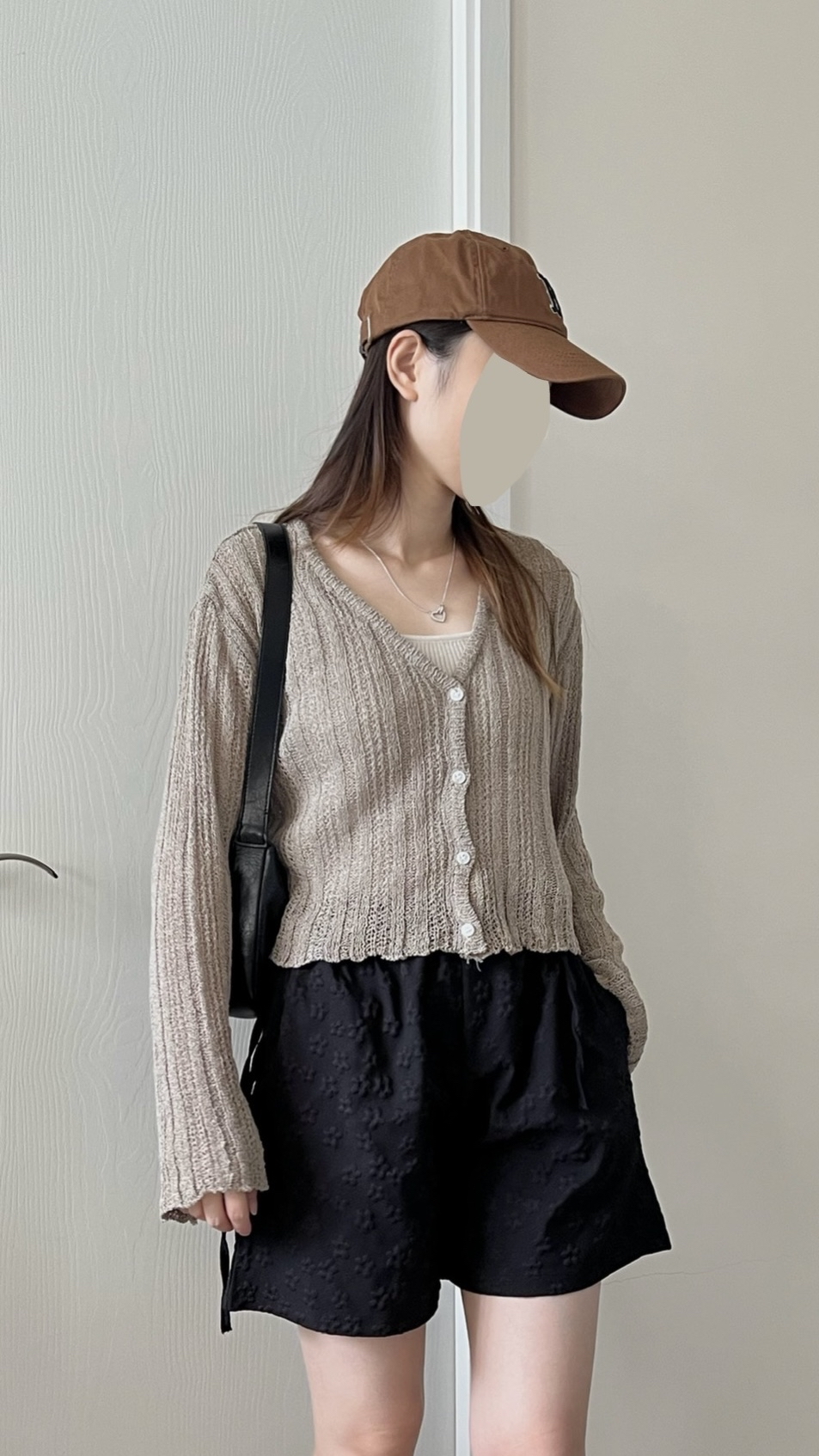 必備甜價紙片人短版上衣 