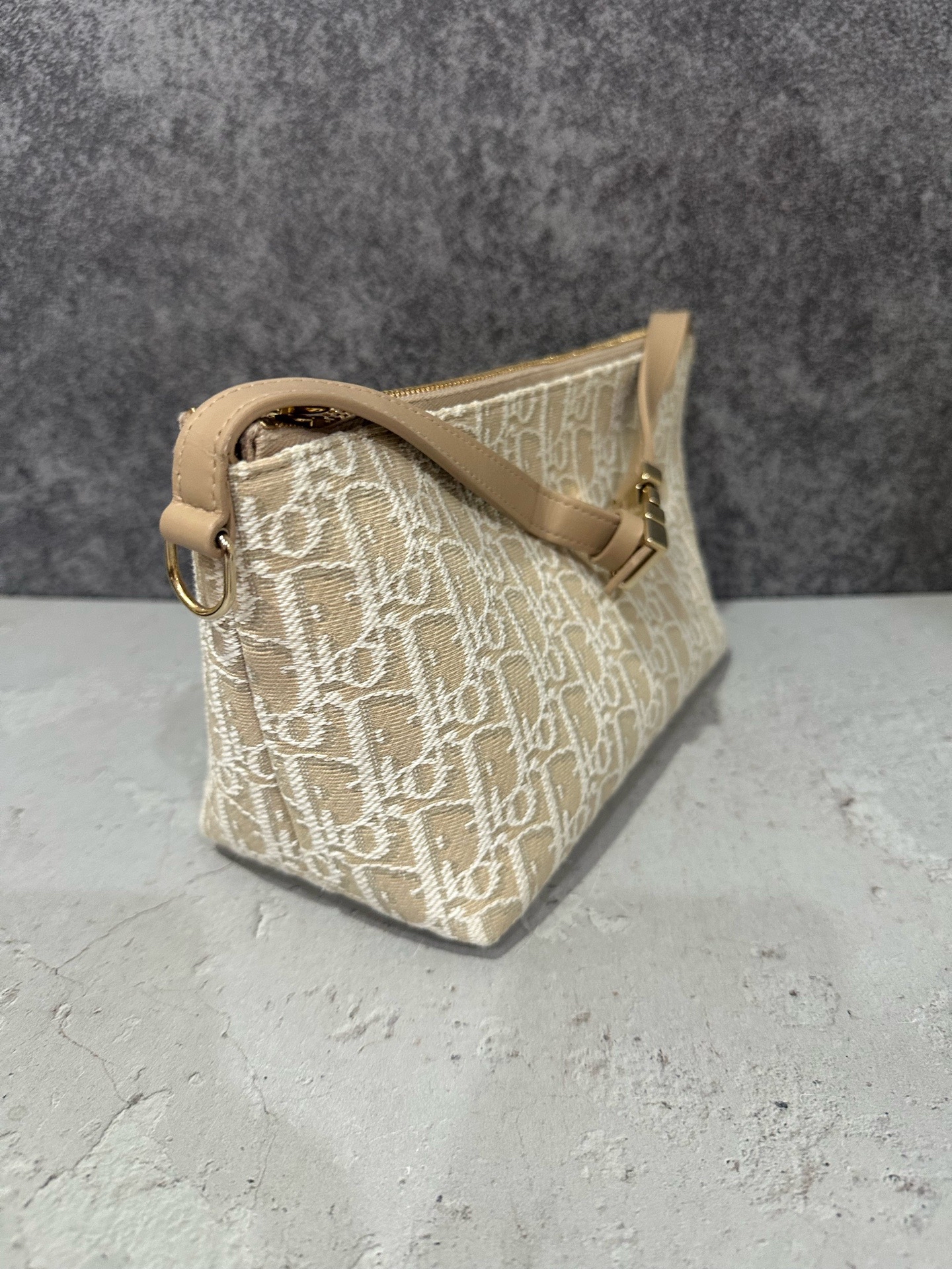 【預訂貨品】Dior 飯盒包