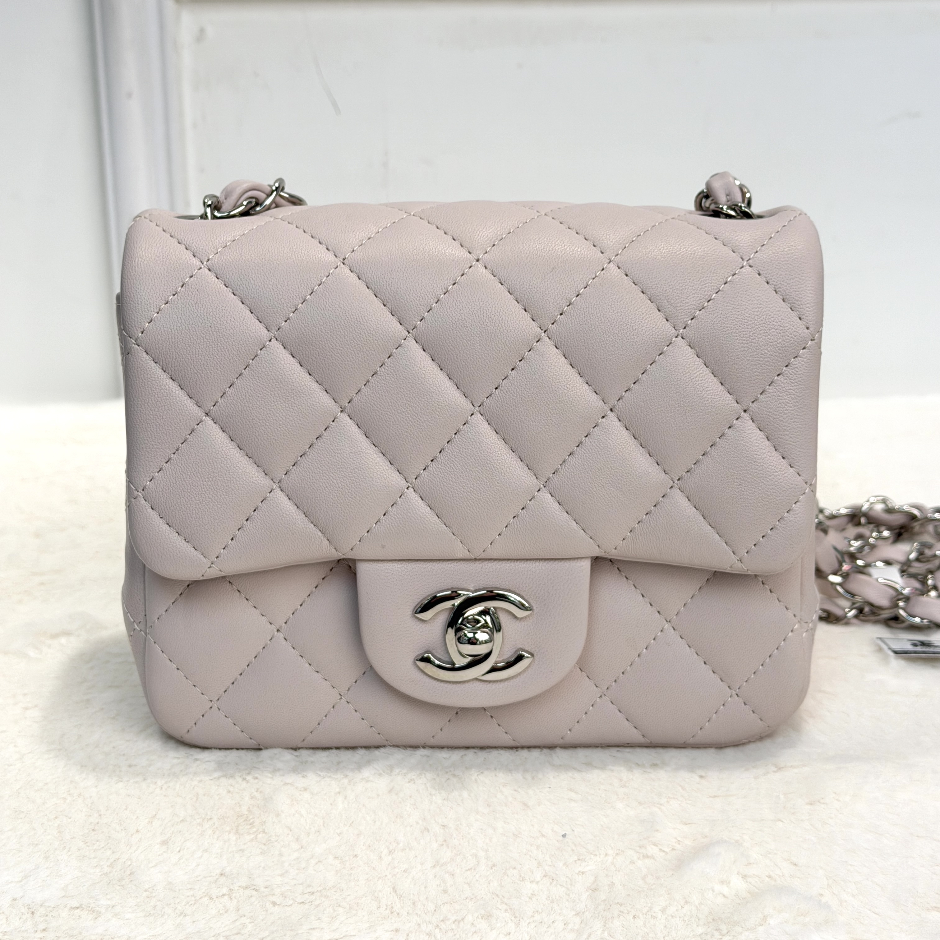 Chanel mini square方胖子 超溫柔顏色💖🫧