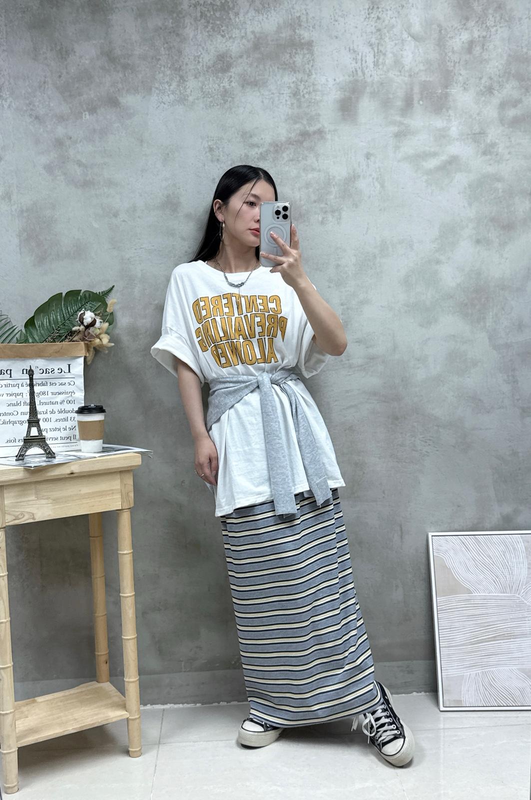 G04 擦色英文字Tee