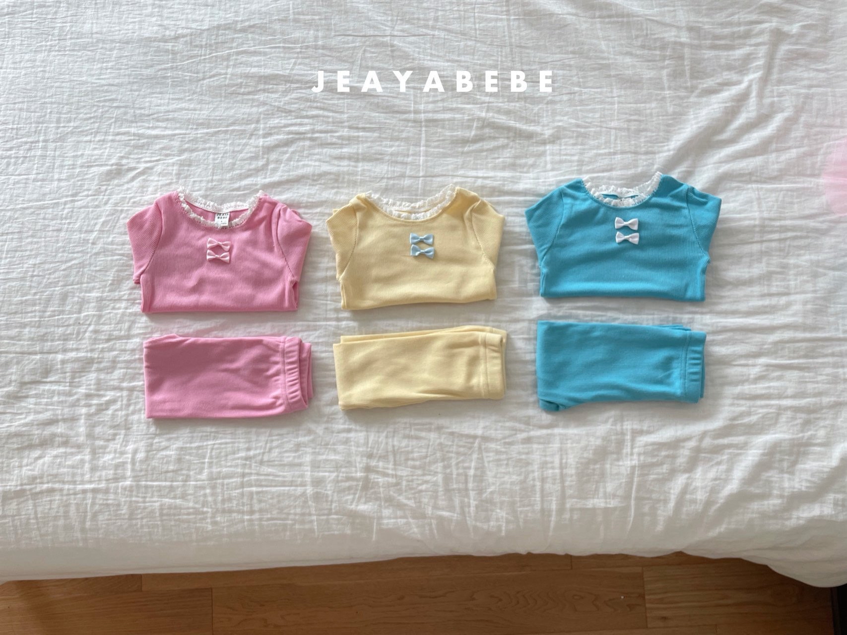🇰🇷jeayabebe set (tee+pants)