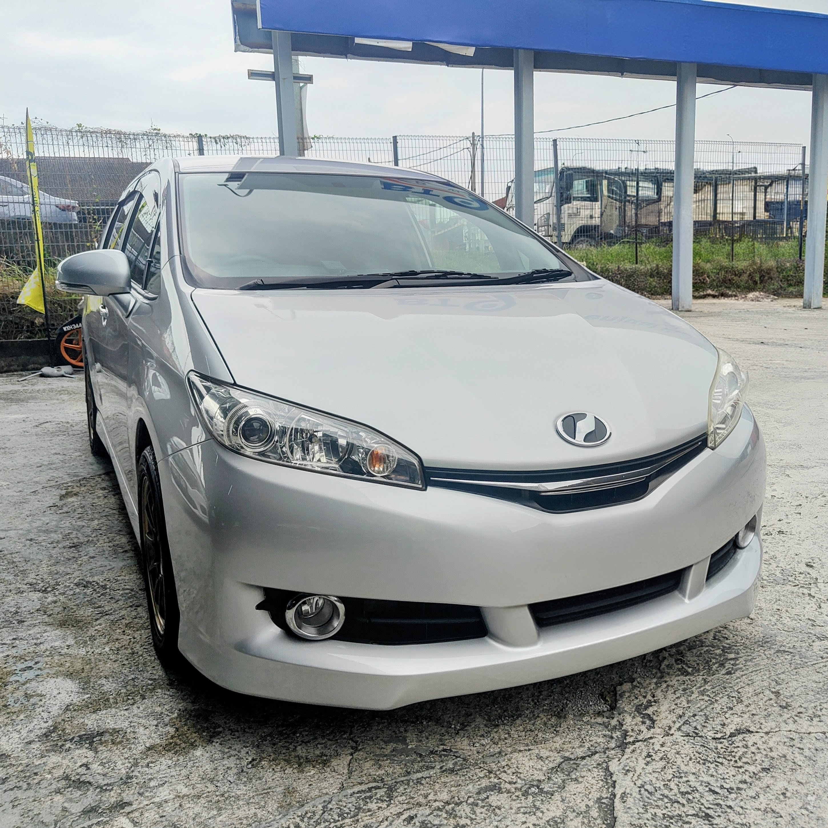 2020 TOYOTA WISH 1.8 (A) MPV JAPAN