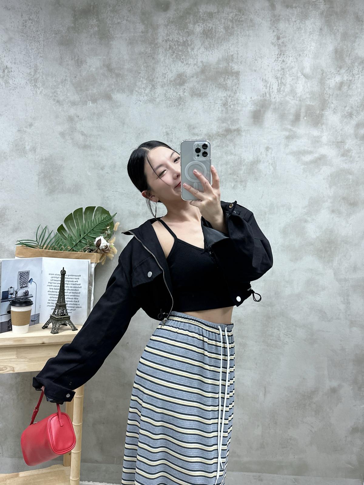 V07 扣鈕暗紋Bra top