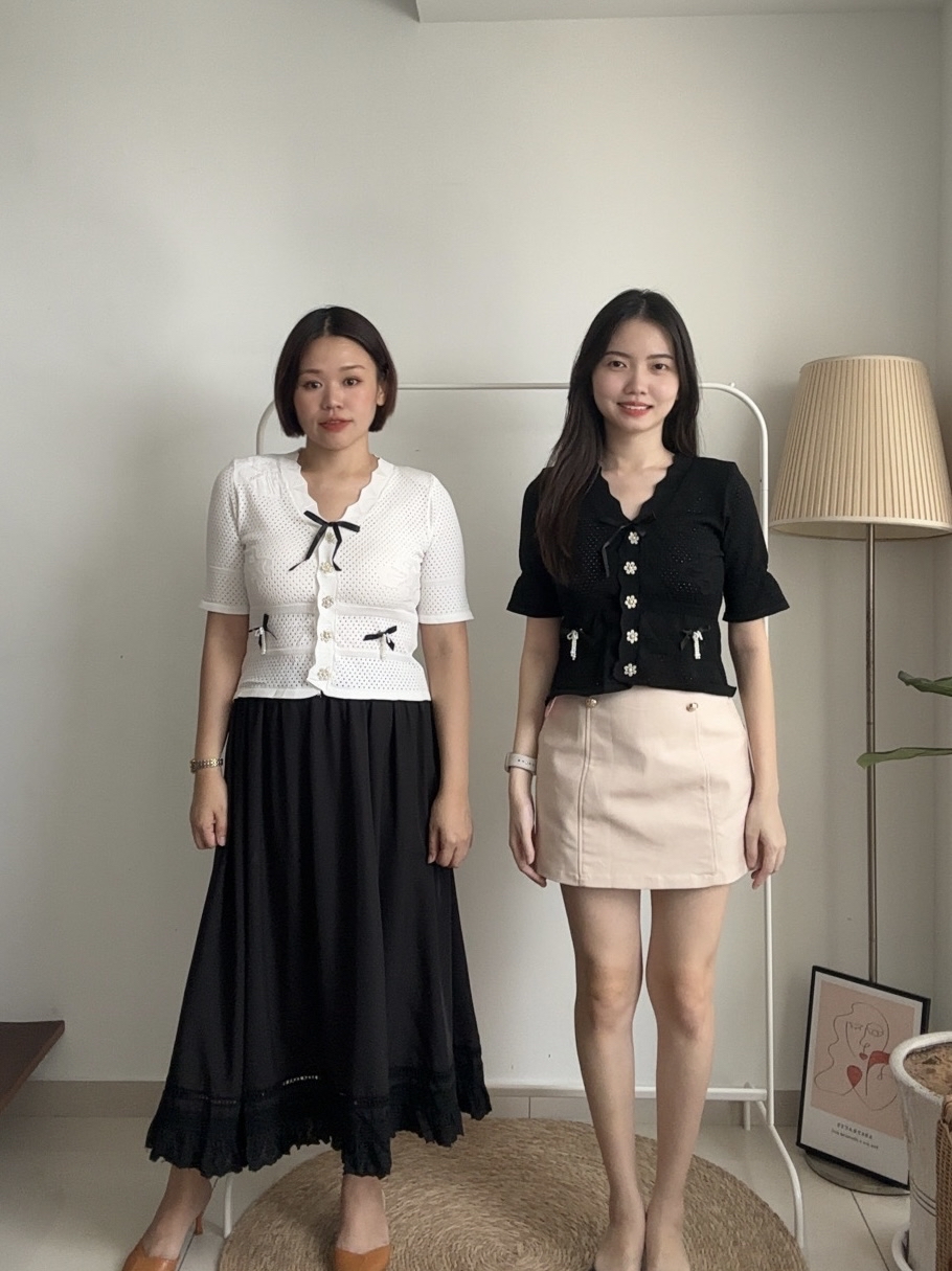 T4087 V Neck Open-knit Top - Black & White