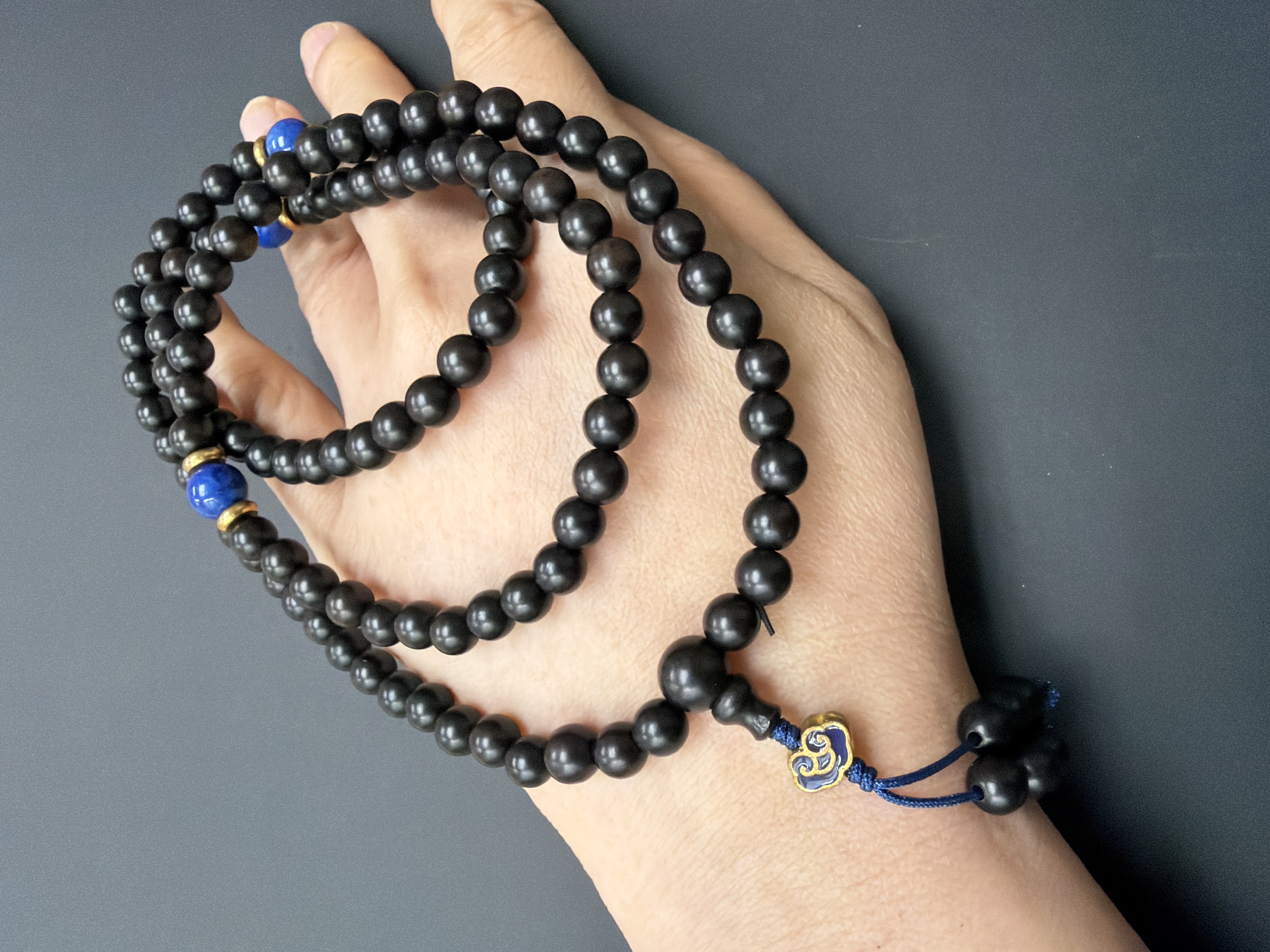 6mm 108粒黑檀念珠 配：青金石、吉祥雲