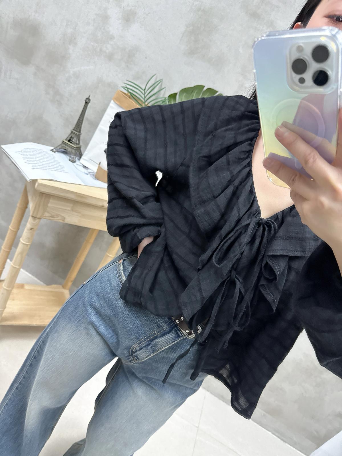 B19 線棉ruffle Top