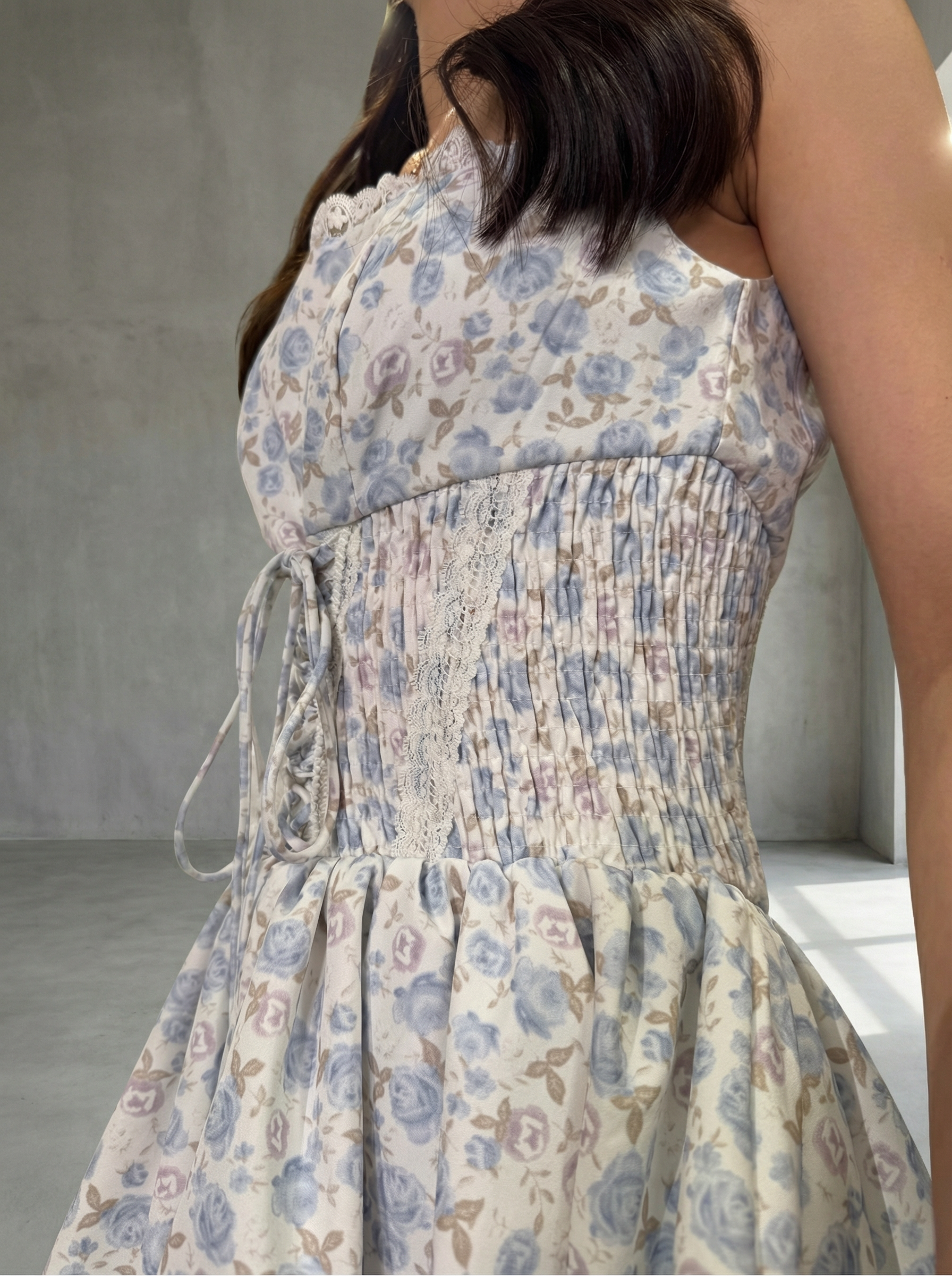 藍色復古碎花蕾收腰連身裙