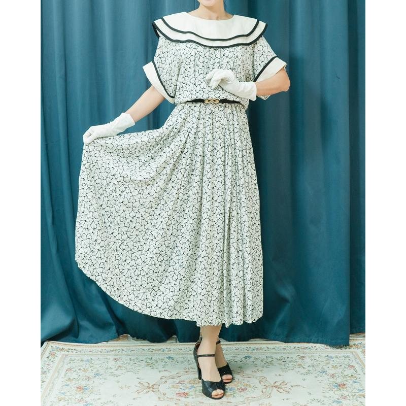 Vintage C.a. 1980s Nancy Johnson Made in Hong Kong Black & White Patter and Trim Wide Collar Day Dress-Fit size M-L(Na0785)