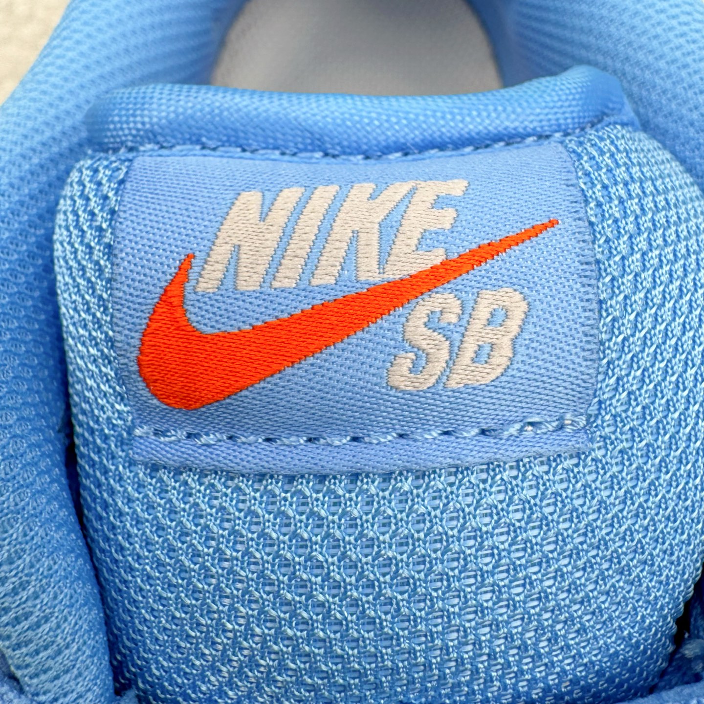 Nike SB Dunk Low FJ1674-401