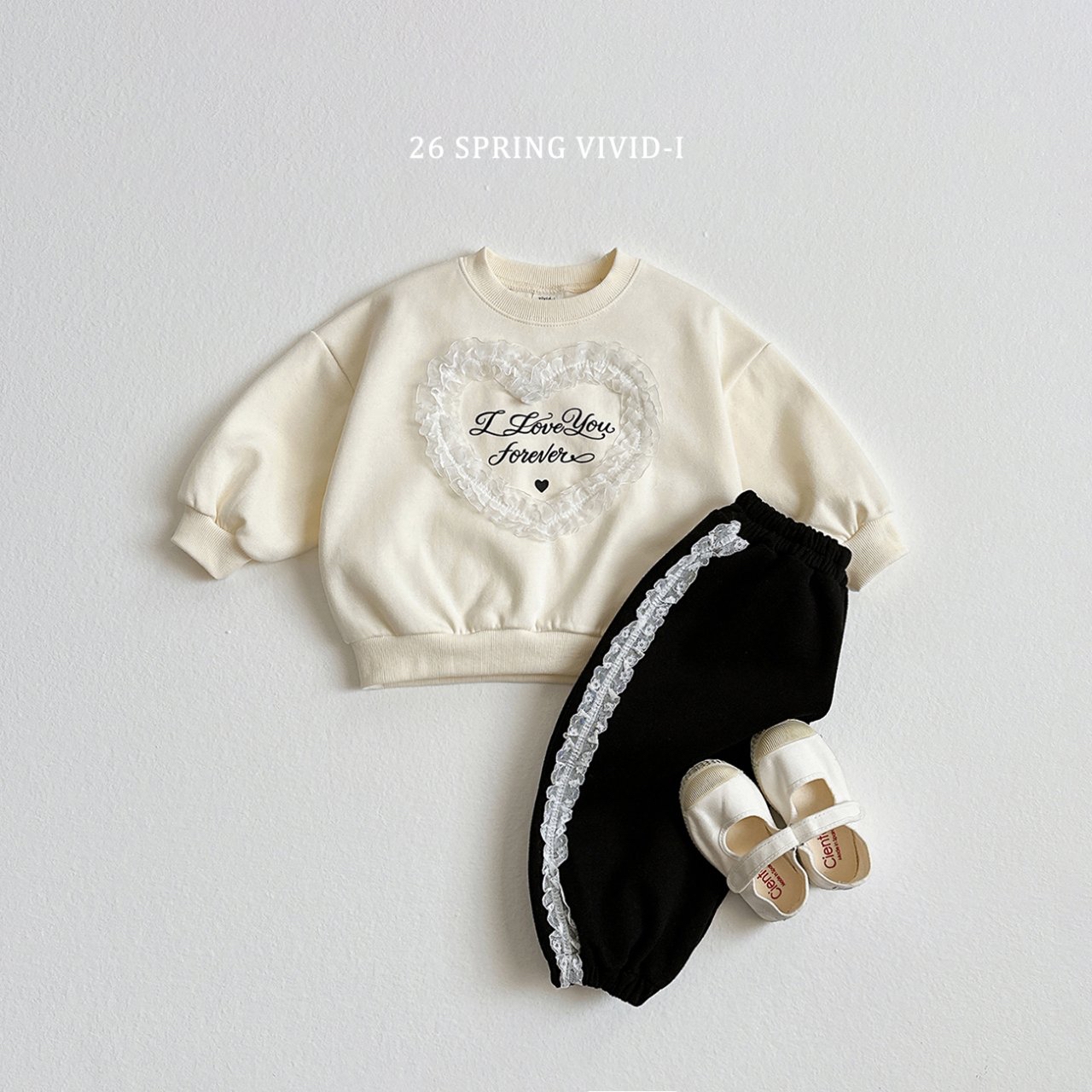 🌸預訂 韓國直送🌸🇰🇷VIVIDI四色心形蕾絲字母印花寬鬆衛衣