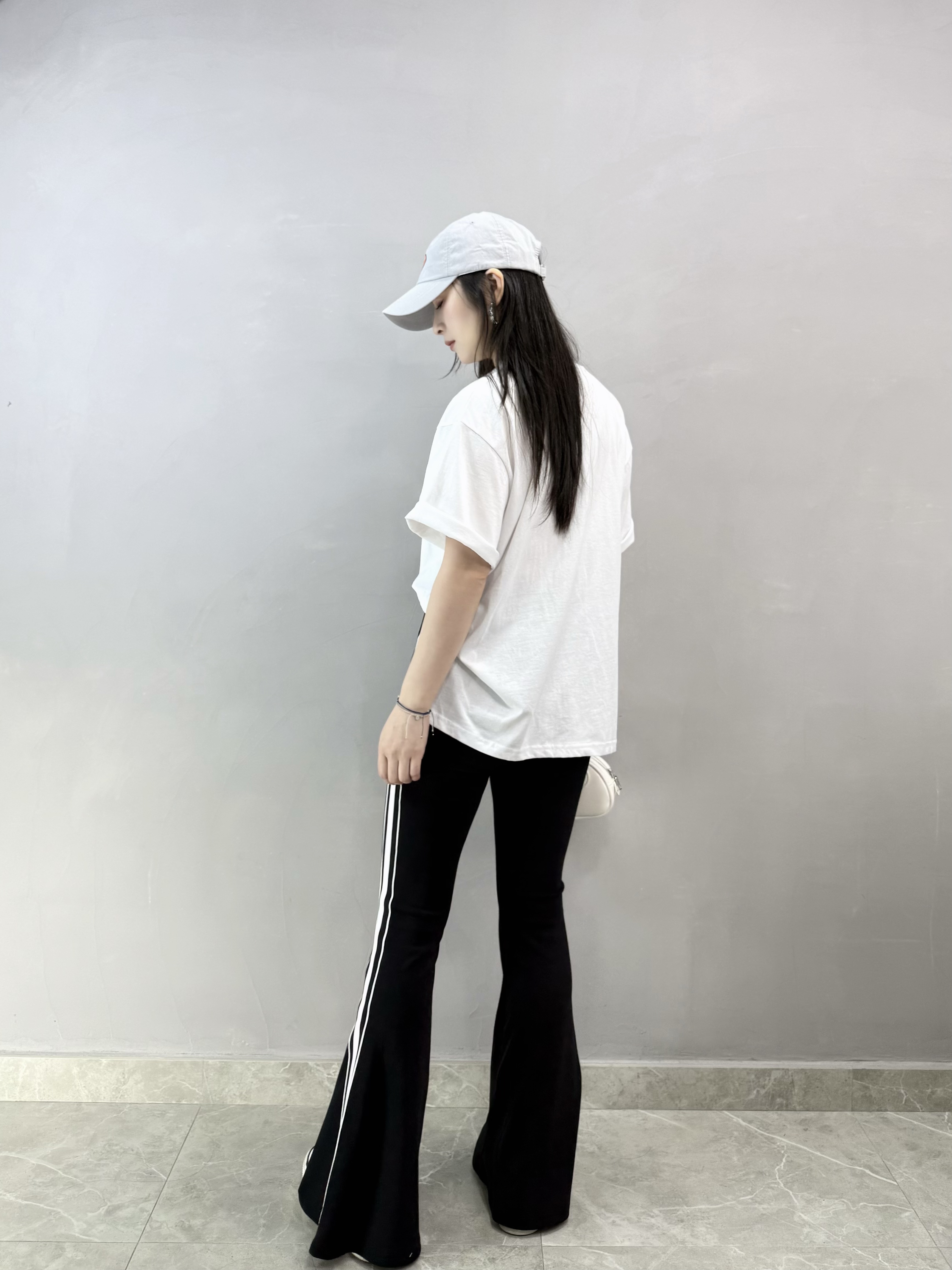 K61 側開叉英文字Tee